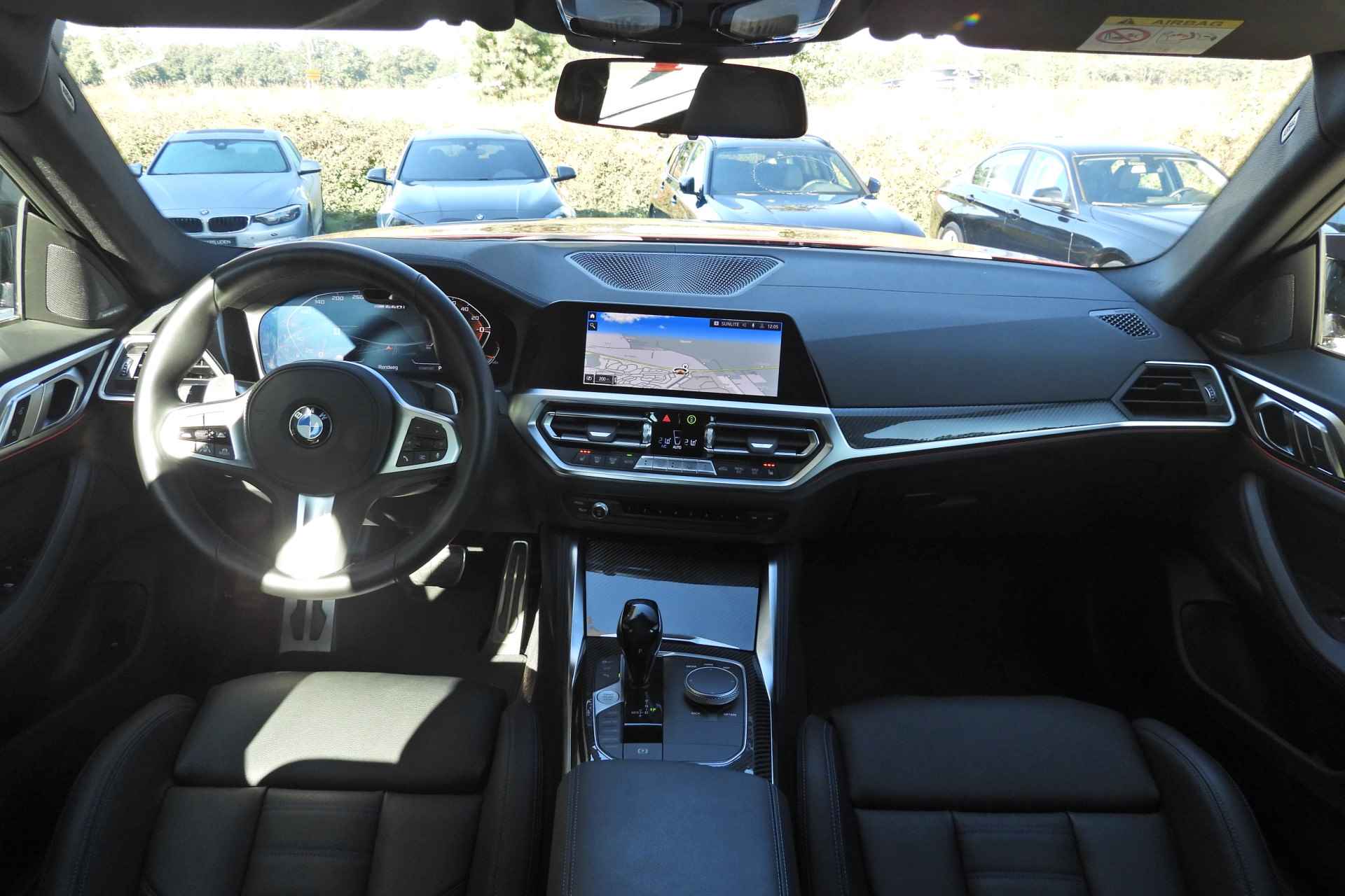 BMW 4 Serie Gran Coupé M440i xDrive High Executive Automaat / M Sportstoelen / Laserlicht / Parking Assistant Plus / M Adaptief onderstel / Head-Up / Driving Assistant Professional - 4/40