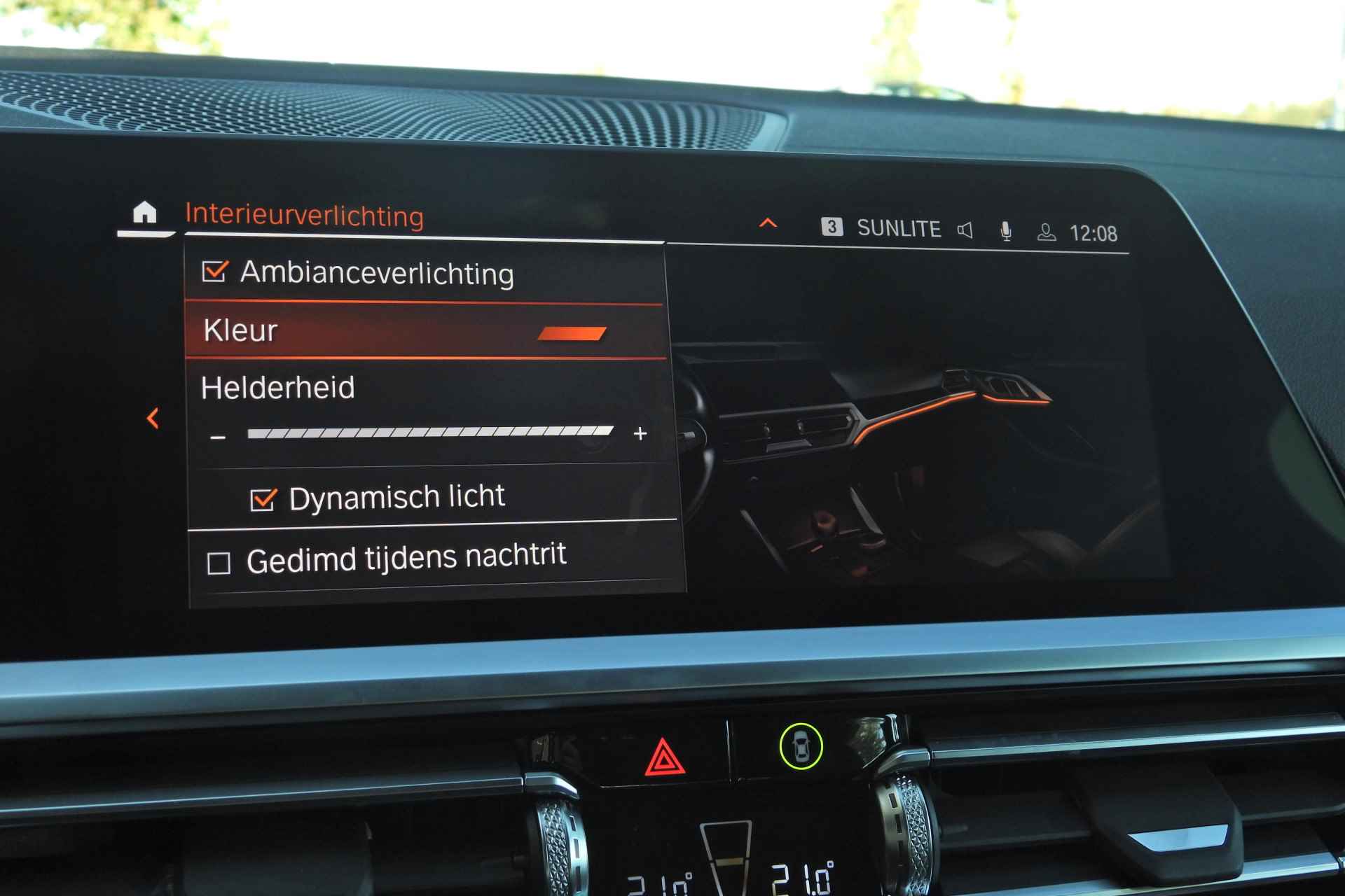 BMW 4 Serie Gran Coupé M440i xDrive High Executive Automaat / M Sportstoelen / Laserlicht / Parking Assistant Plus / M Adaptief onderstel / Head-Up / Driving Assistant Professional - 34/40