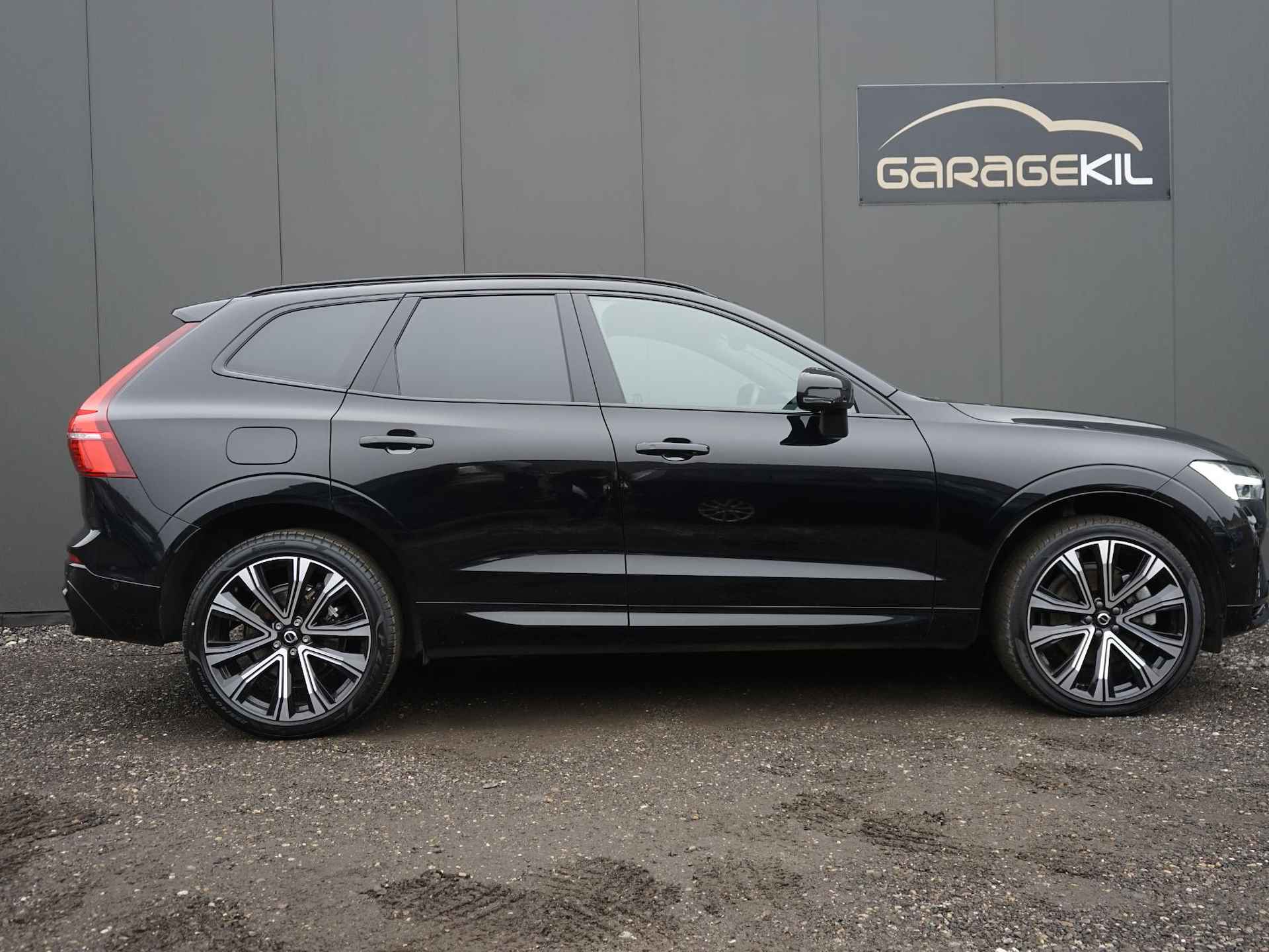 Volvo XC60 2.0 Recharge T6 AWD R-Design Facelift / 1ste eig. / BTW / Dealeronderh. / Panoramadak / Harman Kardon / 360 camera / Trekhaak / Memory stoelen - 5/36