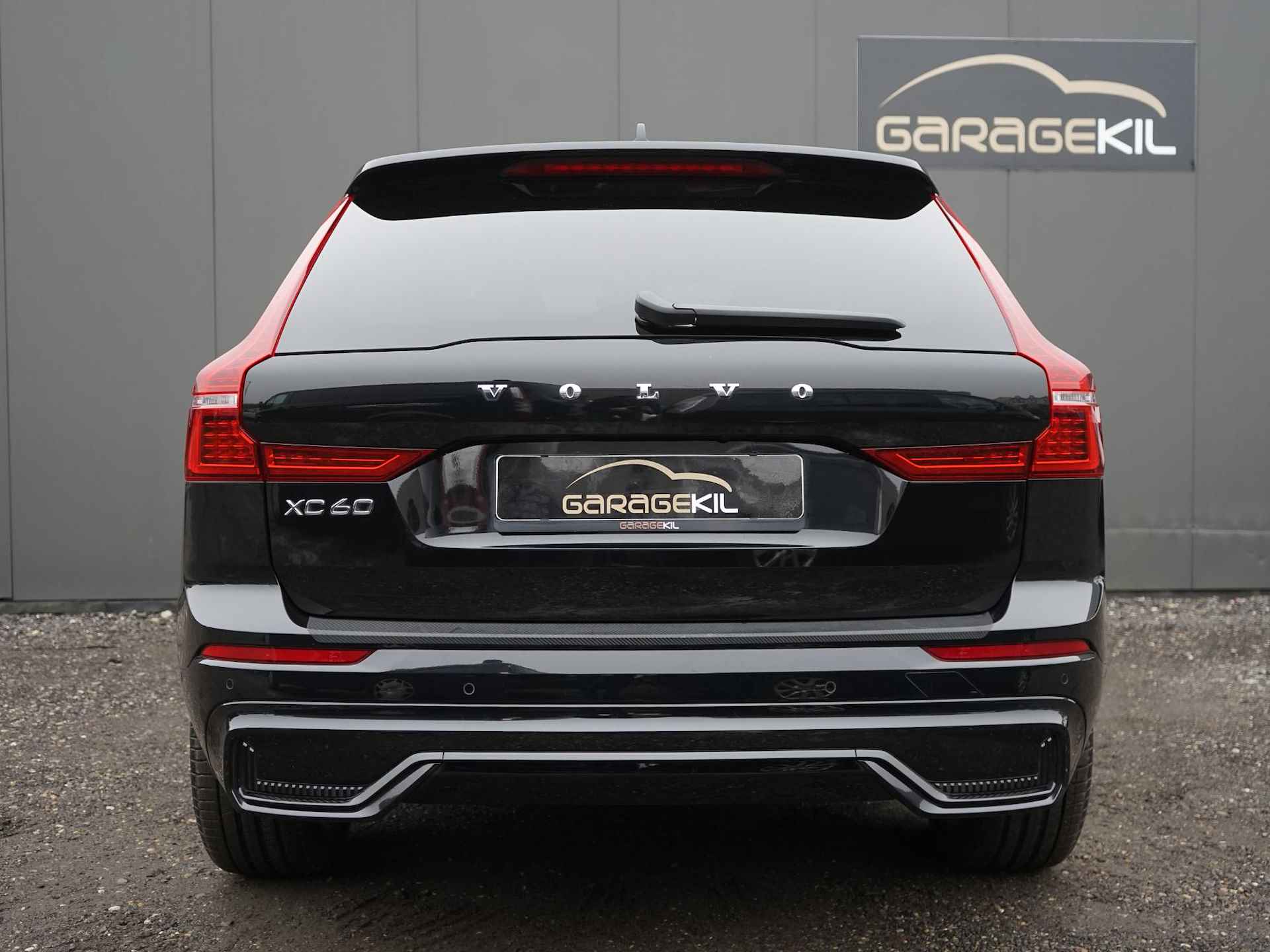 Volvo XC60 2.0 Recharge T6 AWD R-Design Facelift / 1ste eig. / BTW / Dealeronderh. / Panoramadak / Harman Kardon / 360 camera / Trekhaak / Memory stoelen - 8/36