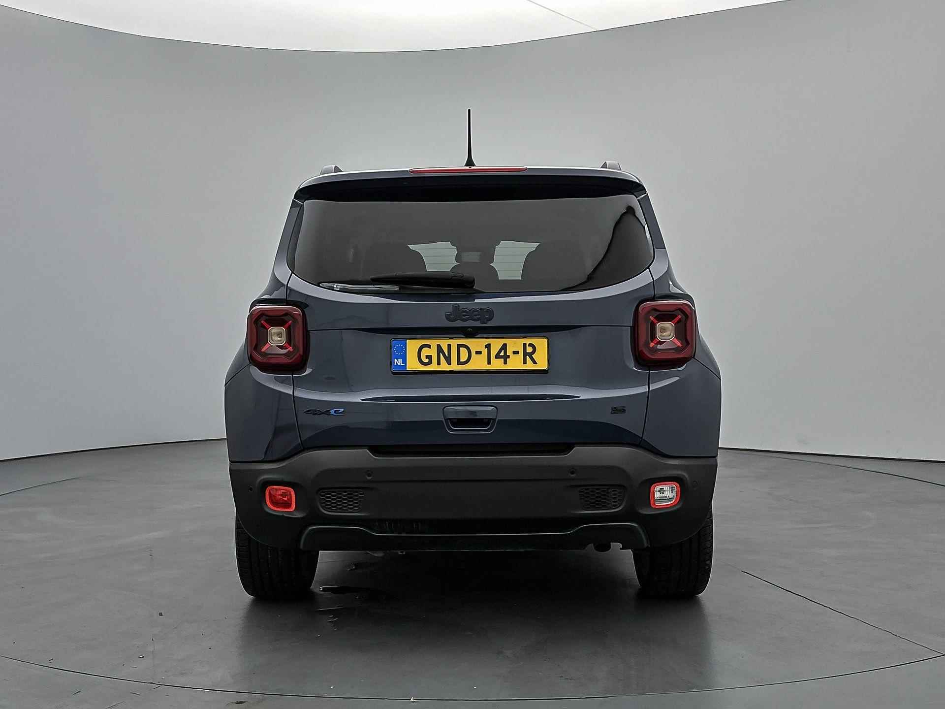 Jeep Renegade SUV Plug-in Hybrid Electric S 240 pk Automaat | Navigatie | Achteruitrijcamera | Parkeersensoren Voor en Achter | Voorstoelen Verwarmd | LED Koplampen | Dodehoek Detectie | Adaptieve Cruise Control | 19" Lichtmetalen Velgen | Apple Carplay/Android Auto | - 8/34