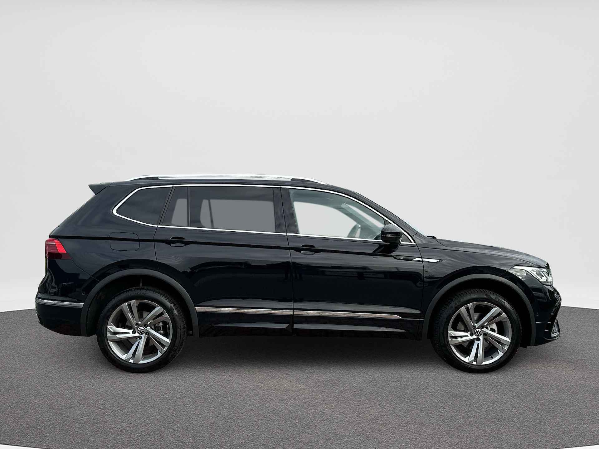 Volkswagen Tiguan Allspace 1.5 TSI 150 pk R-Line Business 7p. | Automaat | Leder | Pano Dak | A-Camera | - 10/33