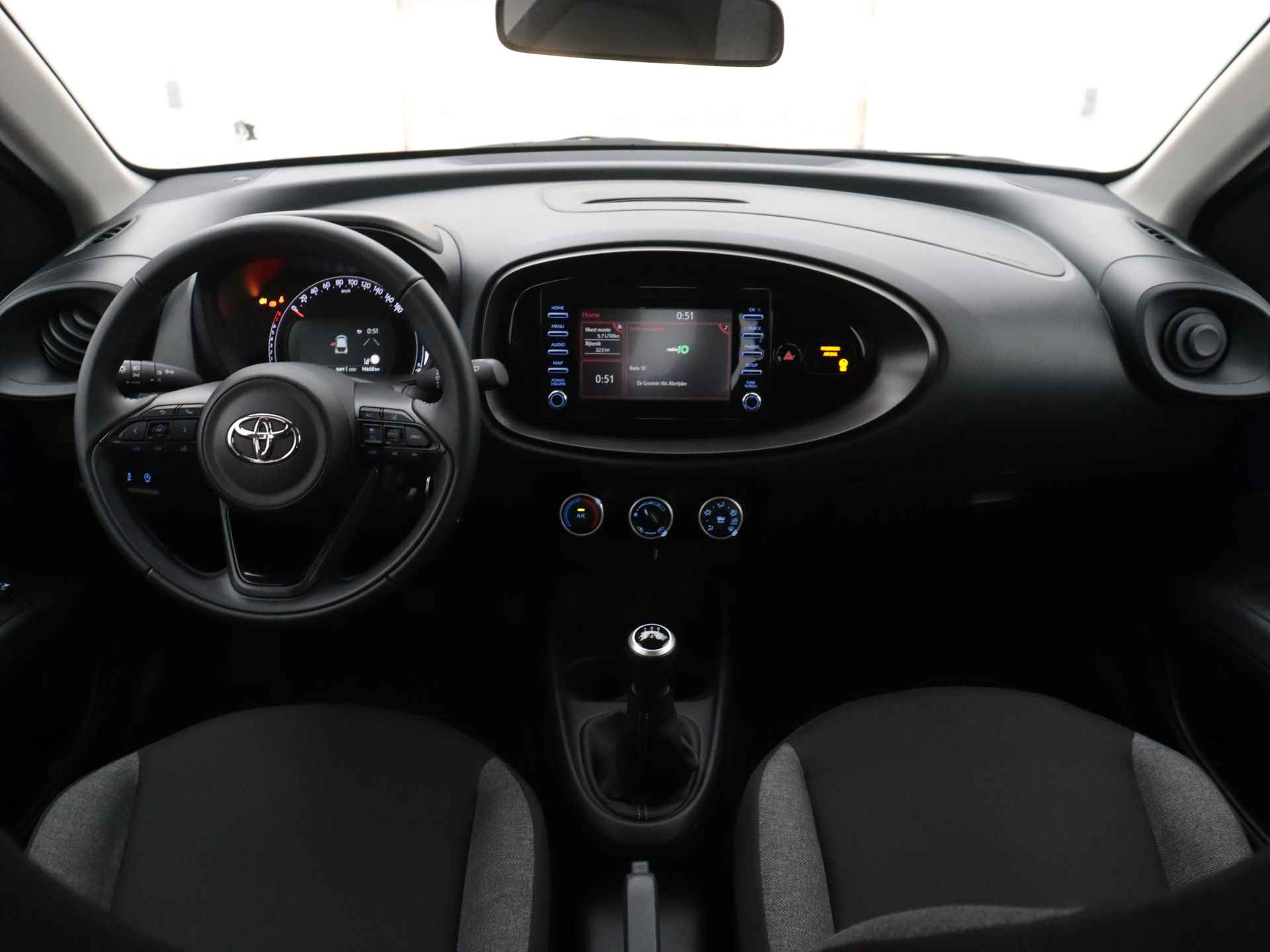 Toyota Aygo X 1.0 VVT-i MT Play | Apple carplay -/ Android Auto | NL-Auto | - 6/41