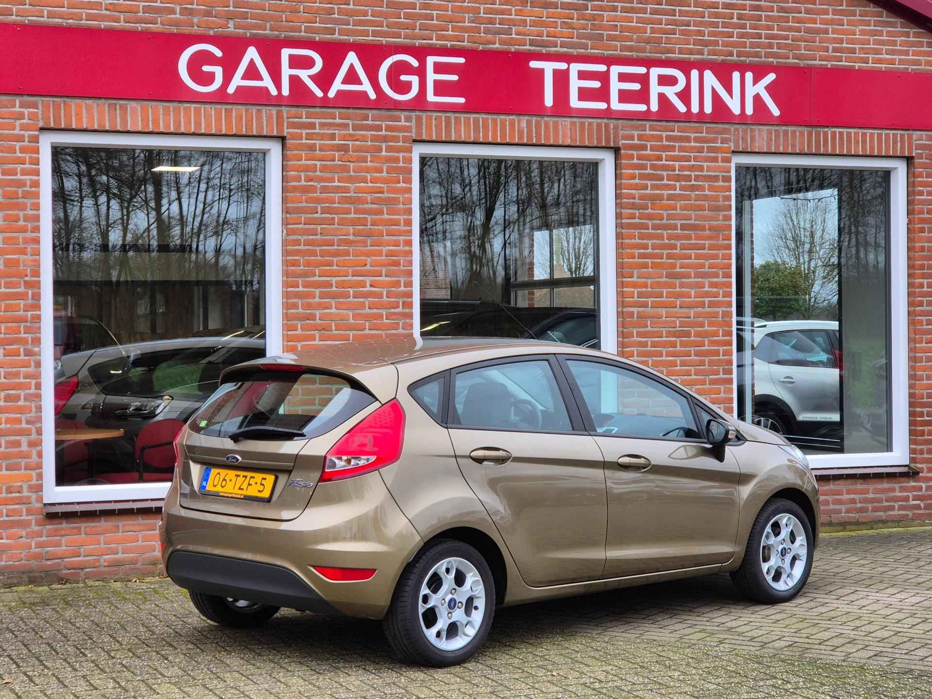 Ford Fiesta 1.25 Limited 60PK 5drs airco, elektr.ramen, lmv, pdc RIJKLAAR - 4/18