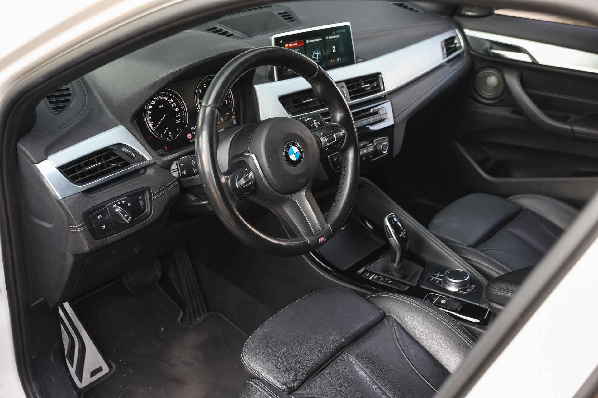 BMW X2 sDrive20i High Executive M Sport Automaat / Sportstoelen / Trekhaak / LED / Head-Up / Harman Kardon / Achteruitrijcamera / Park Assistant / Cruise Control - 9/38