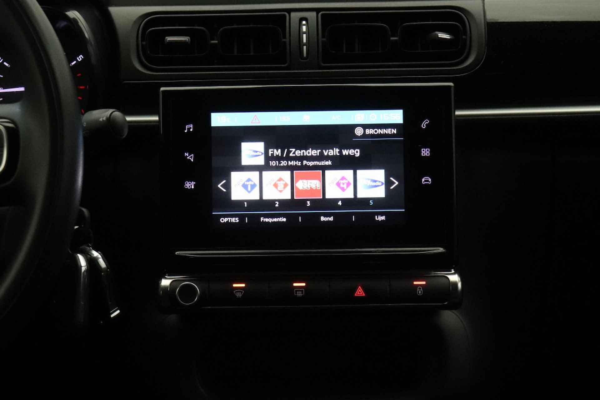 CITROEN C3 1.2 PureTech Feel Edition - Carplay, Navi, Clima - 17/25