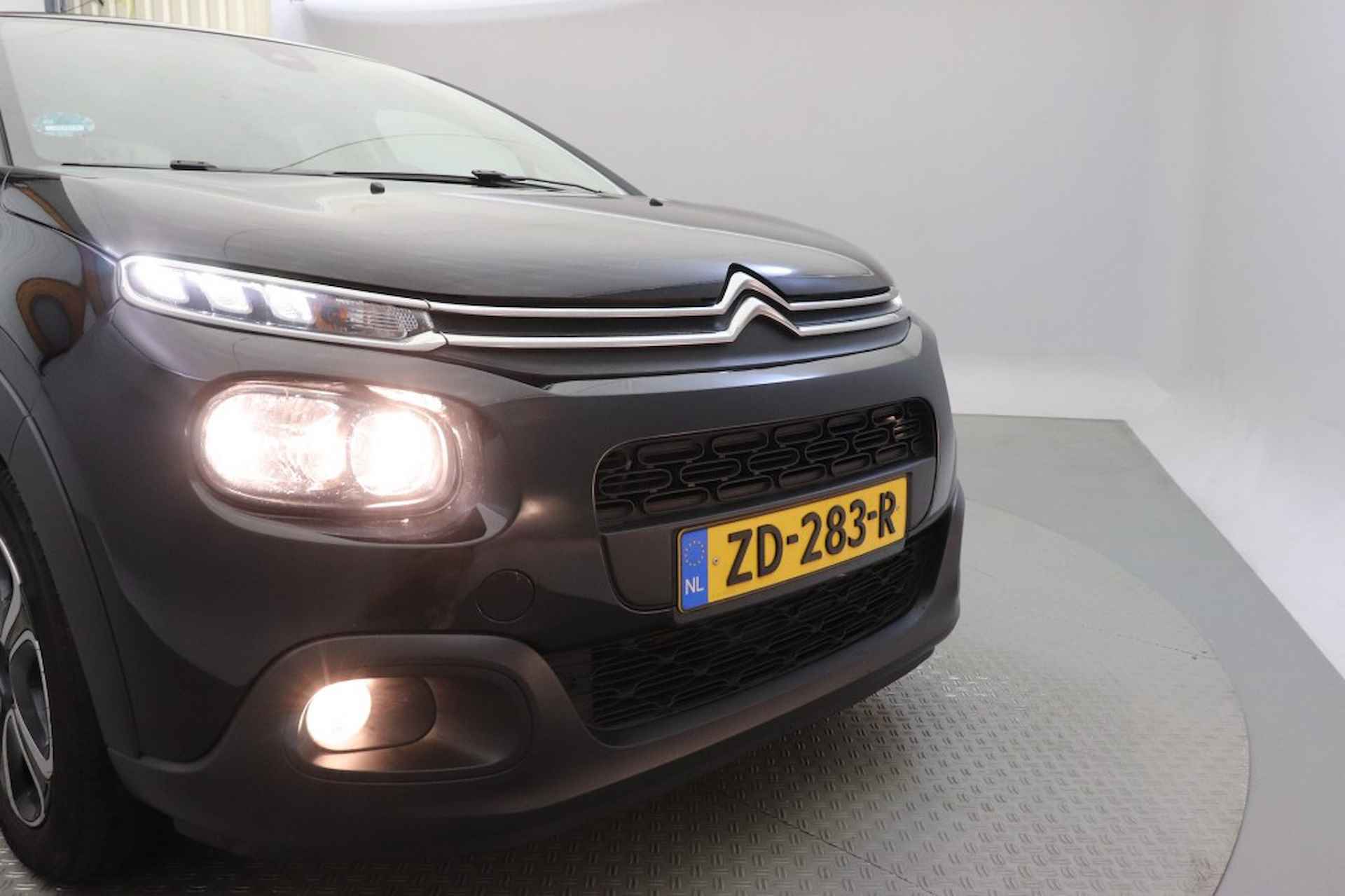 CITROEN C3 1.2 PureTech Feel Edition - Carplay, Navi, Clima - 24/25