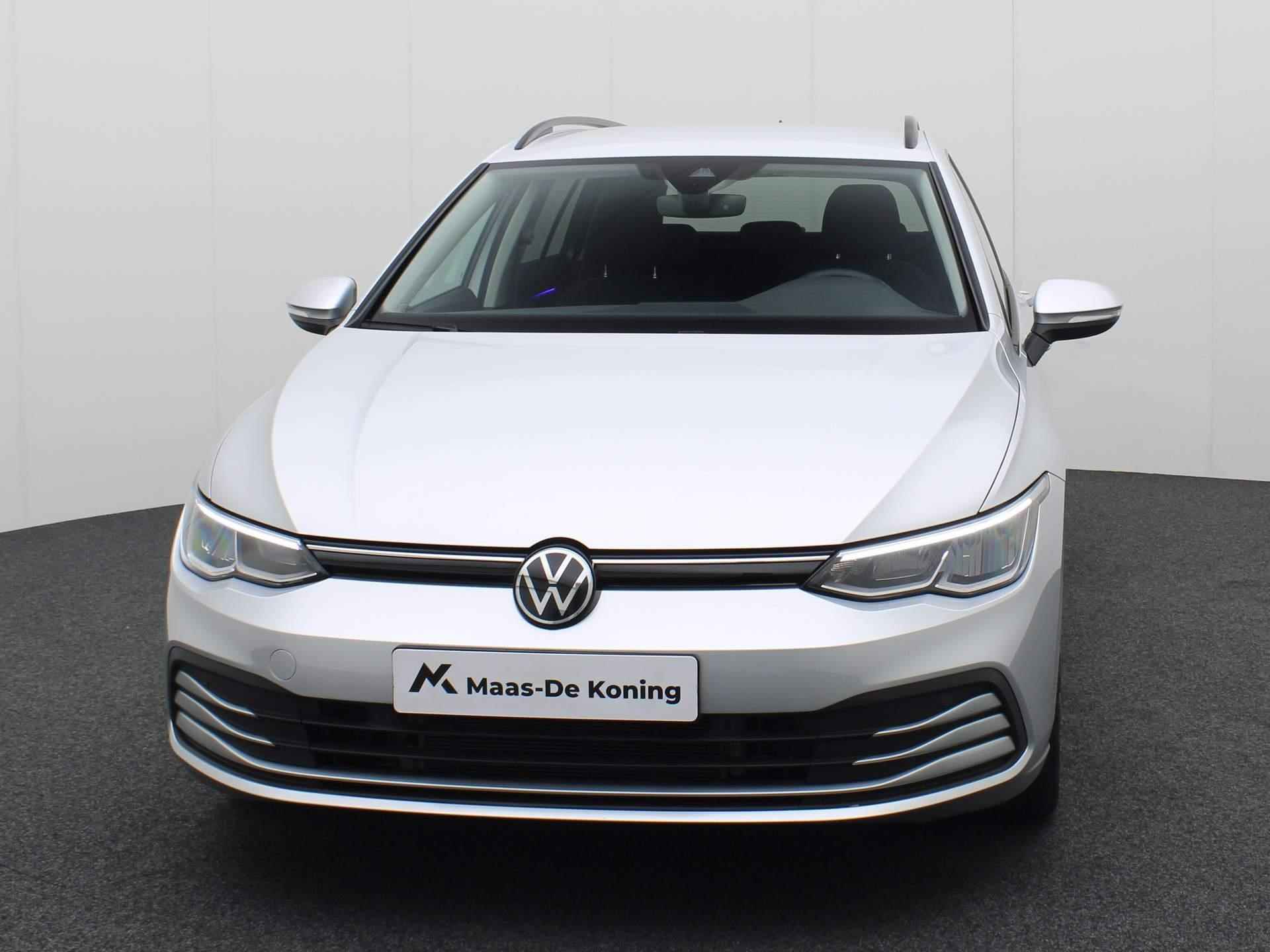 Volkswagen Golf Variant 1.0eTSI/110PK Life Business DSG · Navigatie · Parkeersensoren + Camera · Stoel-/stuurverwarming - 28/40