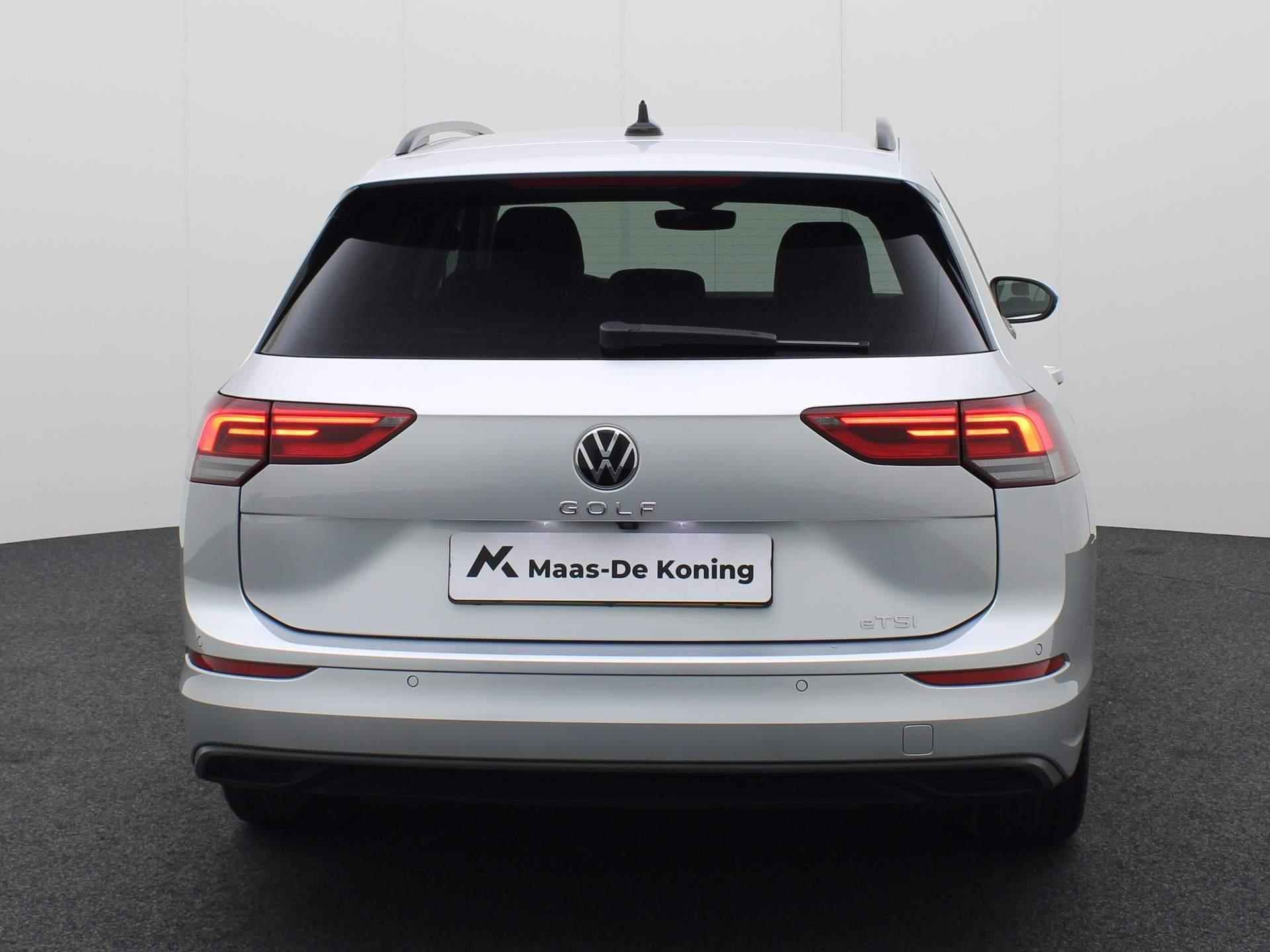 Volkswagen Golf Variant 1.0eTSI/110PK Life Business DSG · Navigatie · Parkeersensoren + Camera · Stoel-/stuurverwarming - 32/40