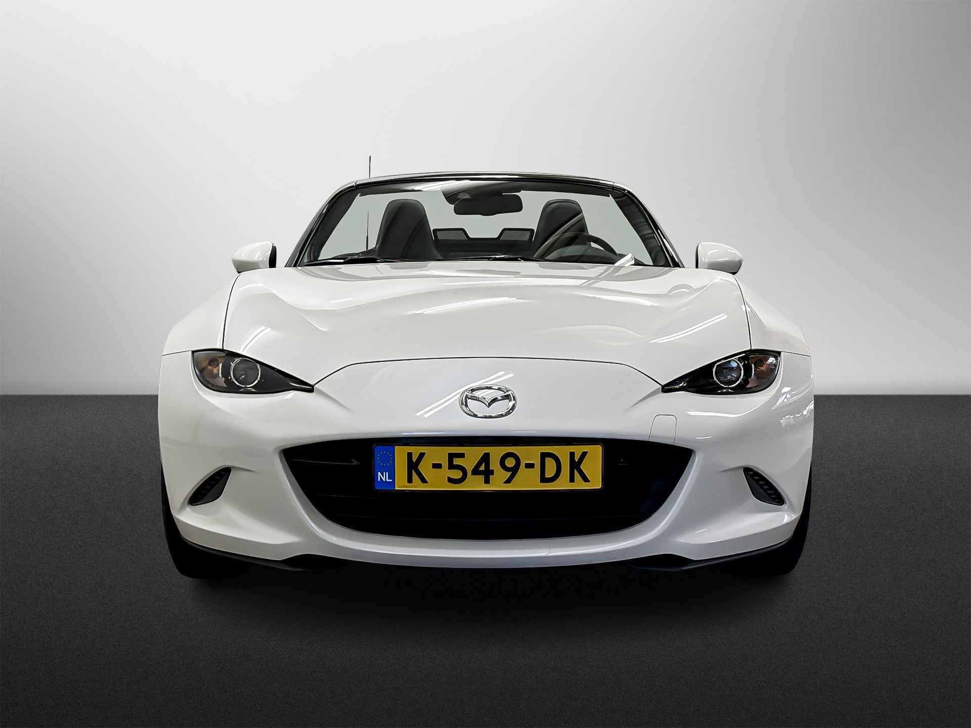 MAZDA Mx-5 1.5 SKYACTIV-G 132PK GT-M BLACK&WHITE NAVI FULL LED CAMERA LEDER PDC NL-AUTO NAP - 8/29