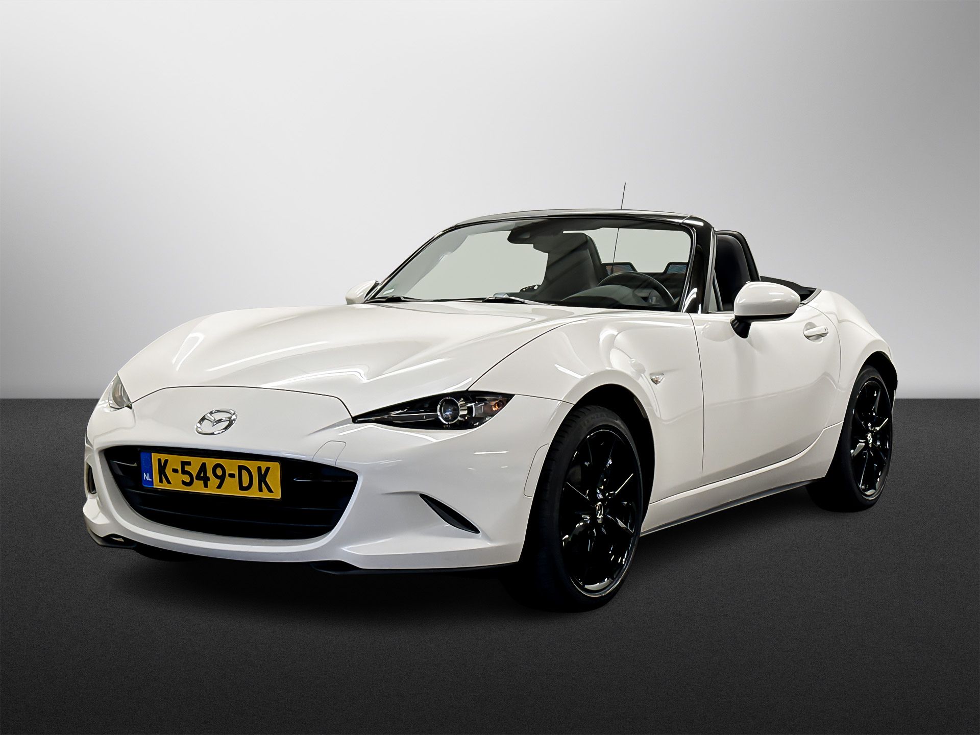 MAZDA Mx-5 1.5 SKYACTIV-G 132PK GT-M BLACK&WHITE NAVI FULL LED CAMERA LEDER PDC NL-AUTO NAP