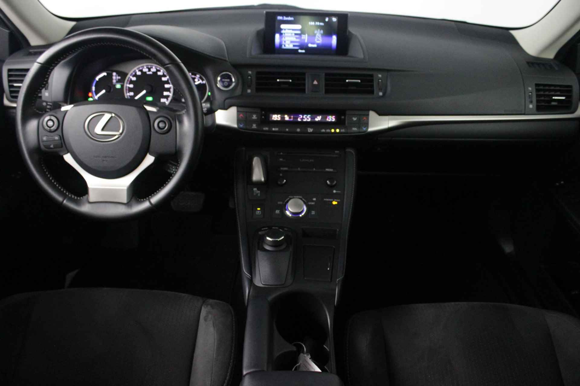 Lexus CT 200h Business Line | Schuifdak | Navigatie | Parkeensensoren | Camera | - 4/58