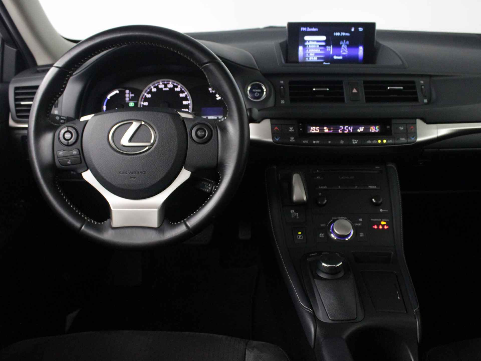 Lexus CT 200h Business Line | Schuifdak | Navigatie | Parkeensensoren | Camera | - 55/58