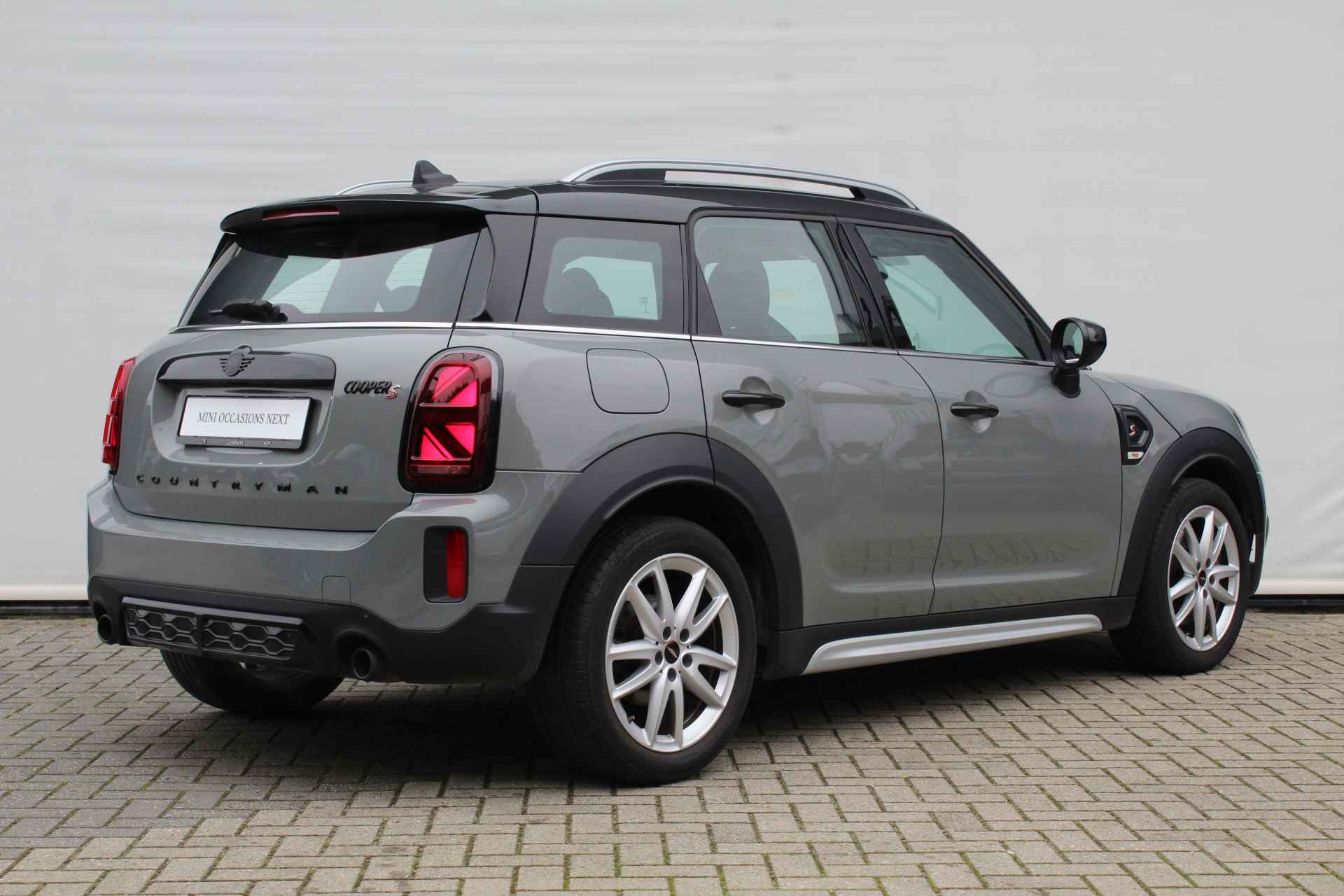 MINI Countryman Cooper S JCW Automaat / JCW Sportstoelen / LED / Navigatie / Cruise Control - 4/26