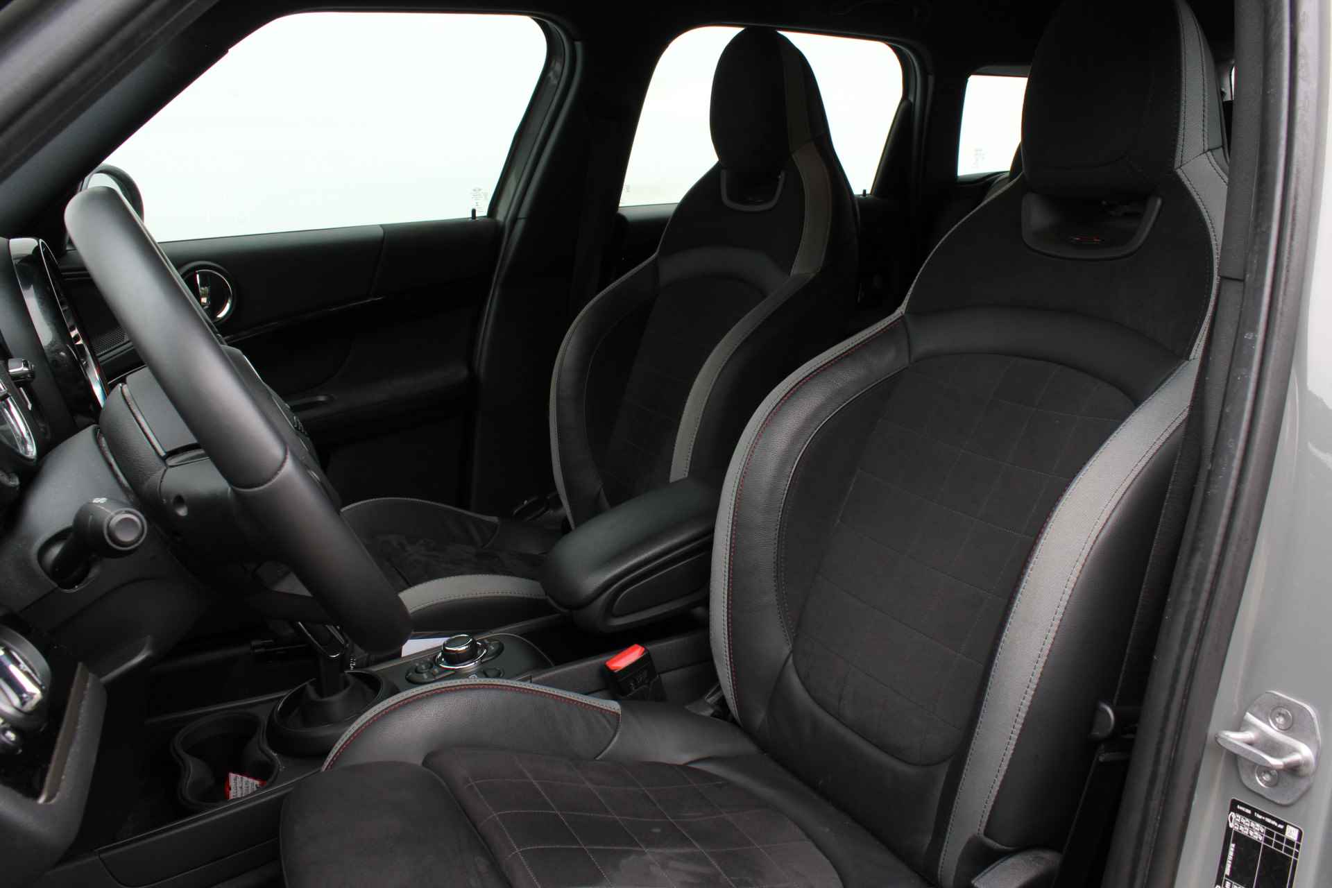 MINI Countryman Cooper S JCW Automaat / JCW Sportstoelen / LED / Navigatie / Cruise Control - 11/26