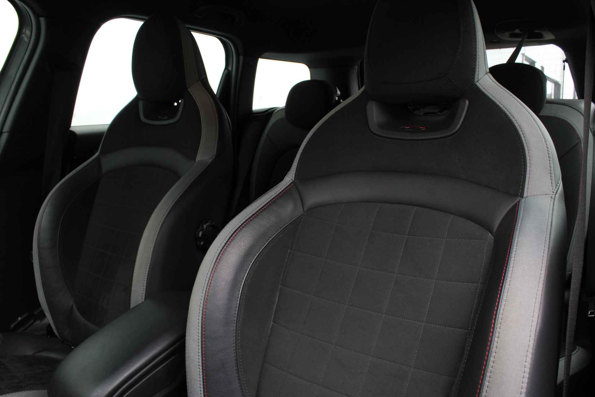 MINI Countryman Cooper S JCW Automaat / JCW Sportstoelen / LED / Navigatie / Cruise Control - 12/26