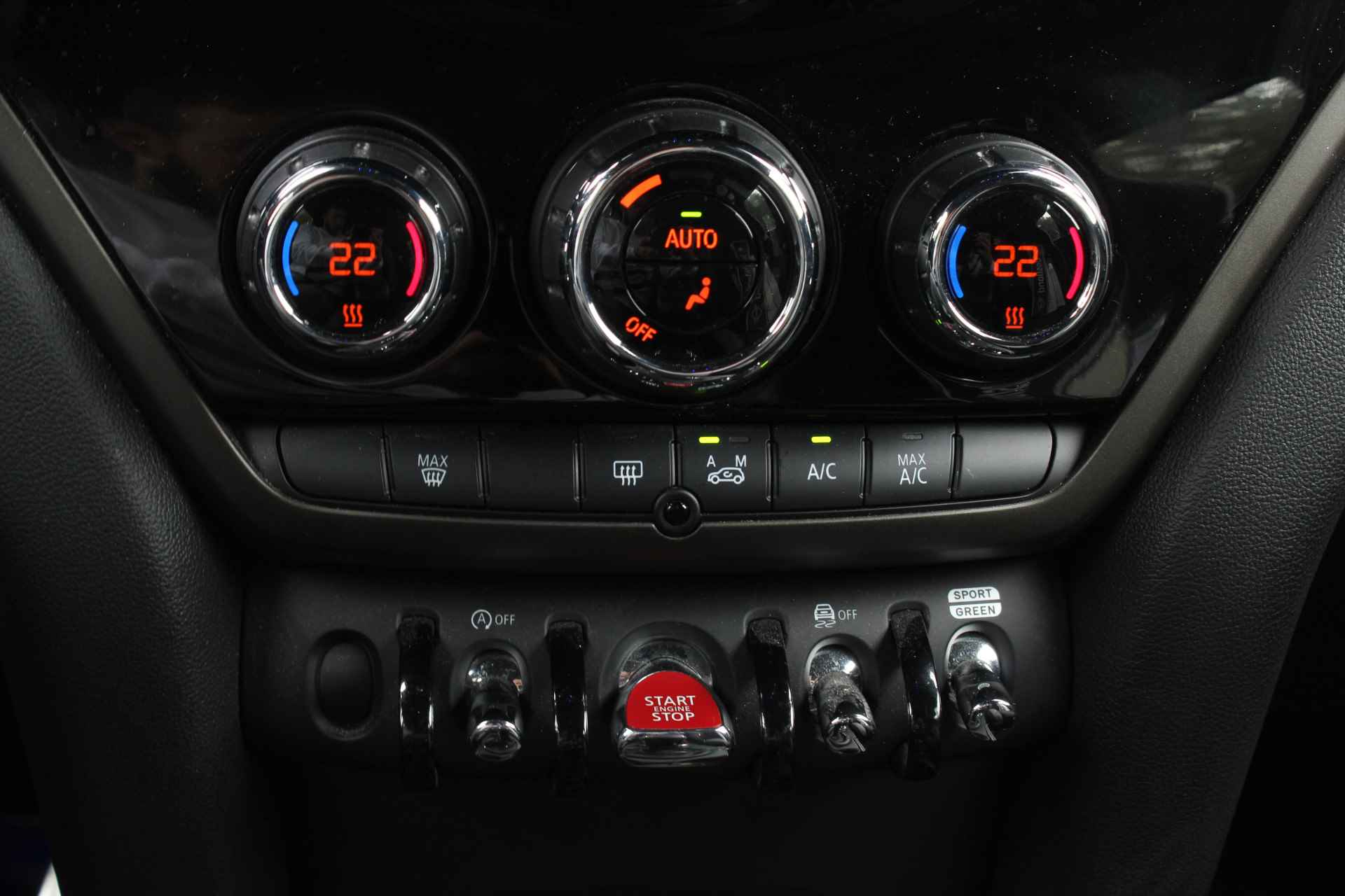 MINI Countryman Cooper S JCW Automaat / JCW Sportstoelen / LED / Navigatie / Cruise Control - 21/26