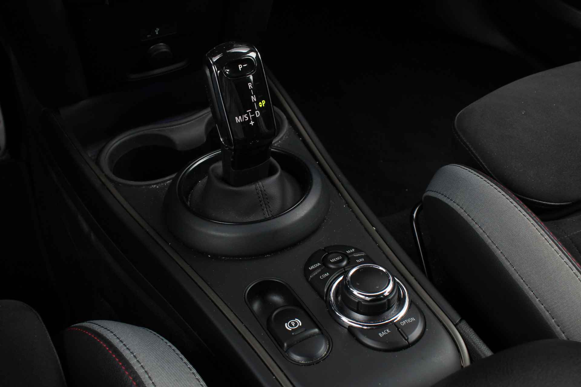 MINI Countryman Cooper S JCW Automaat / JCW Sportstoelen / LED / Navigatie / Cruise Control - 24/26