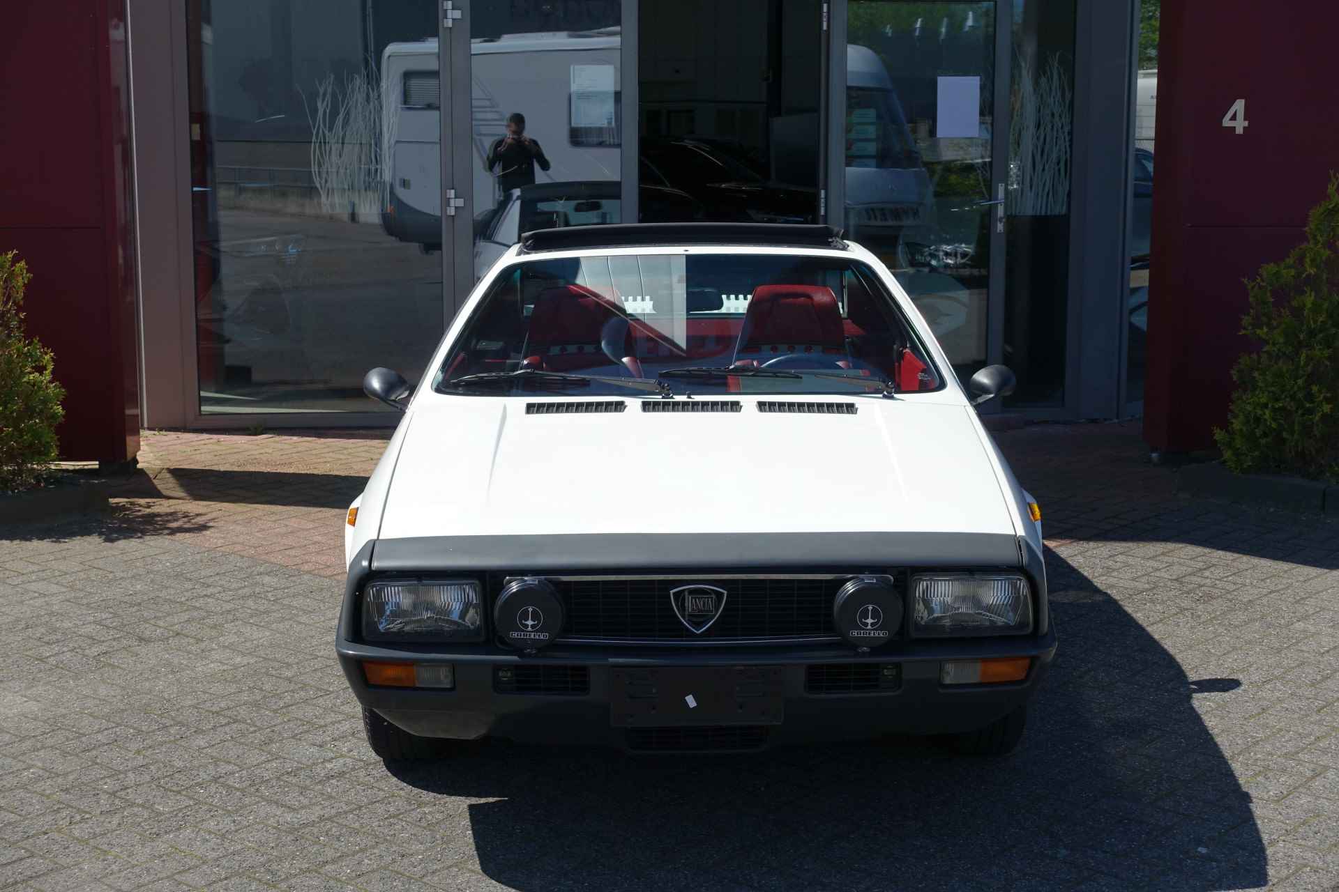 Lancia Beta Montecarlo | Targa | 170PK, speciaal luchtinlaatsysteem - 6/21