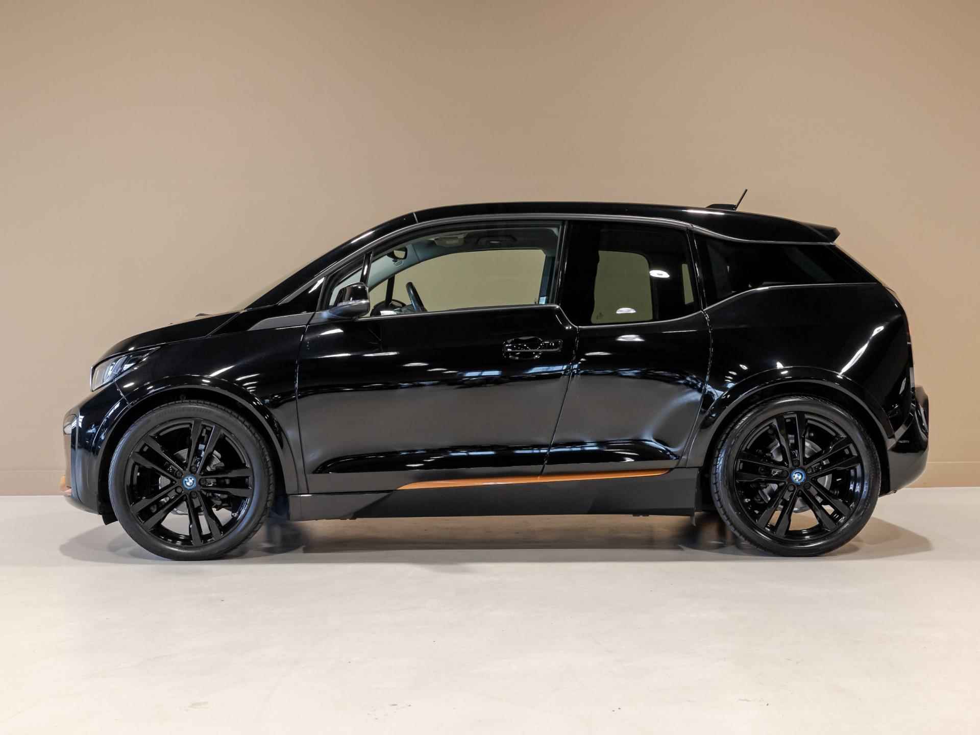 BMW I3 S 120Ah 42 kWh RoadStyle Edition / 184pk / Leder / Groot navigatie scherm / - 2/28