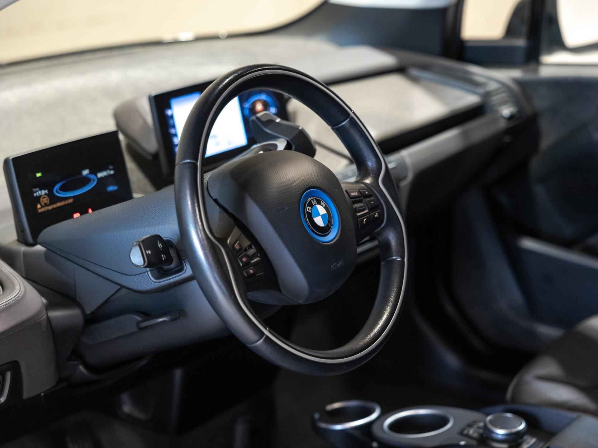 BMW I3 S 120Ah 42 kWh RoadStyle Edition / 184pk / Leder / Groot navigatie scherm / - 6/28