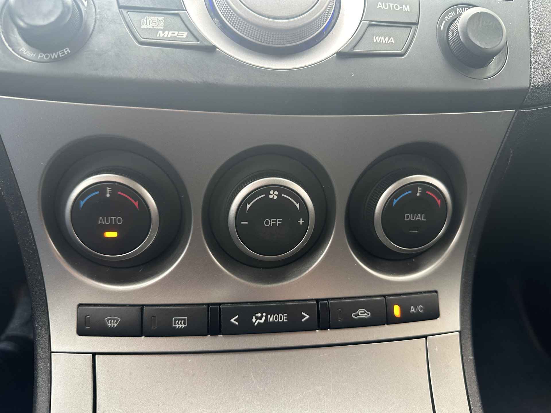 Mazda 3 Automaat 2.0 Limited CLIMA,ALL SEASONS,LICHTMETAAL - 19/26