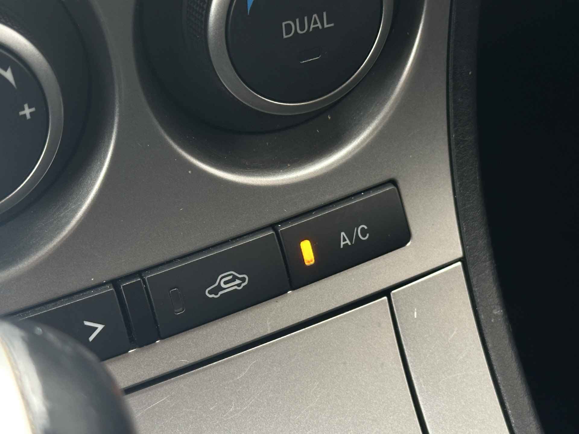 Mazda 3 Automaat 2.0 Limited CLIMA,ALL SEASONS,LICHTMETAAL - 21/26