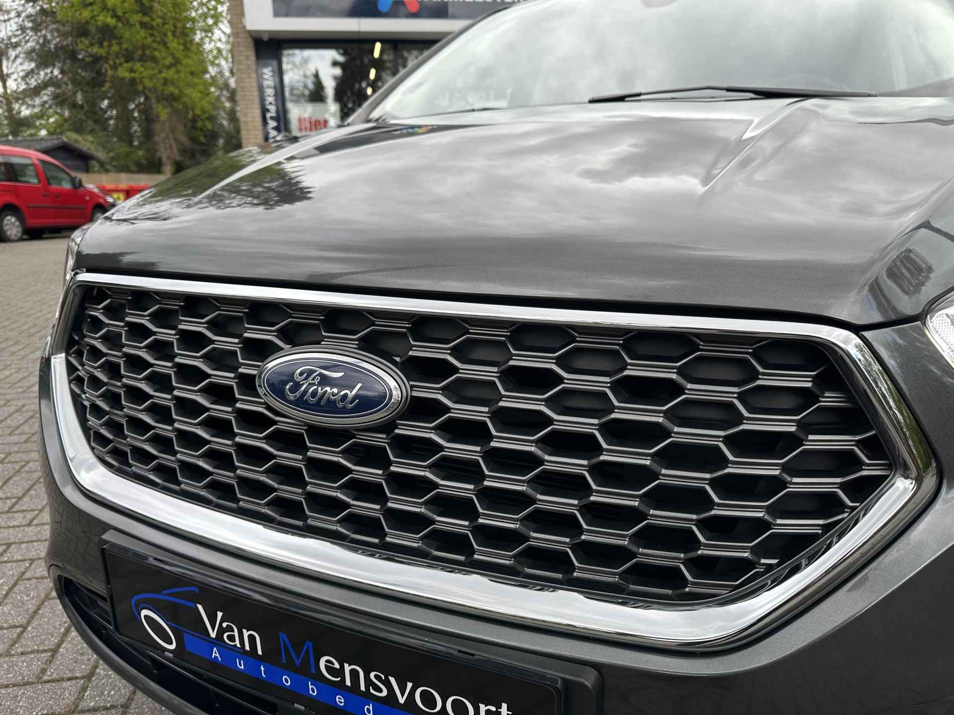 Ford Kuga 1.5 EcoBoost Vignale Panorama|Leder|LED|Keyless|Trekhaak - 10/42
