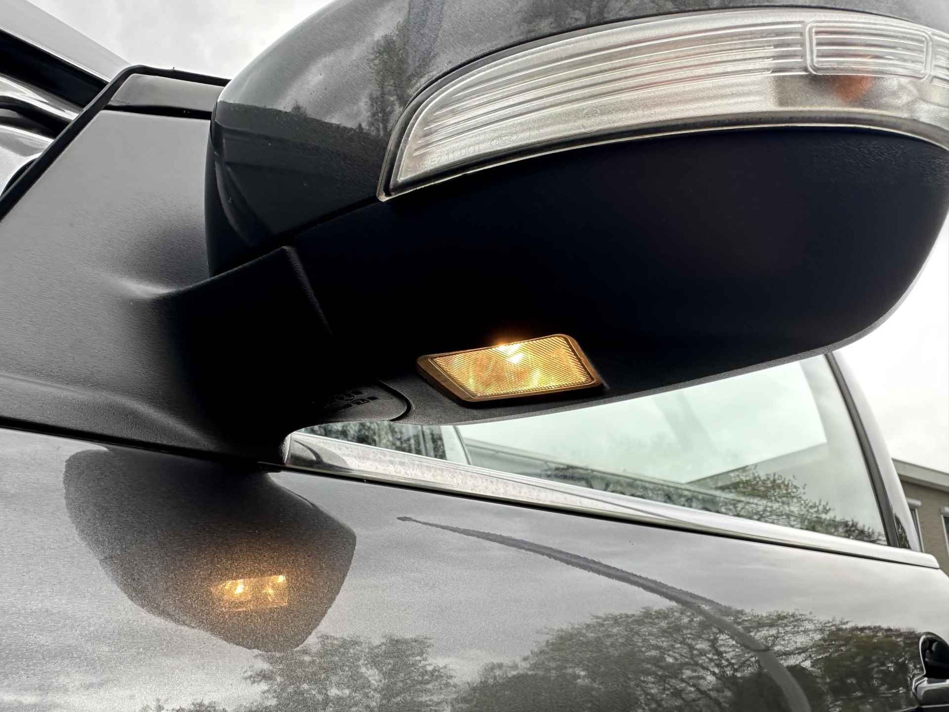 Ford Kuga 1.5 EcoBoost Vignale Panorama|Leder|LED|Keyless|Trekhaak - 37/42