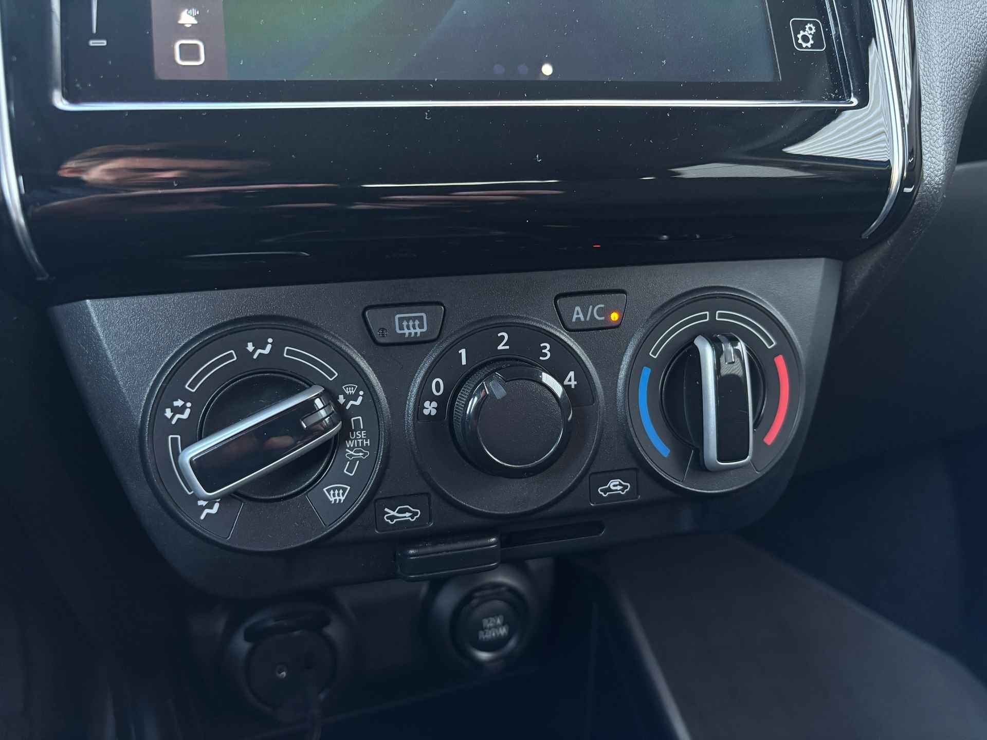 Suzuki SWIFT 1.2 Select Navigatie|Camera|Carplay|Stoelverw.|Airco - 19/30