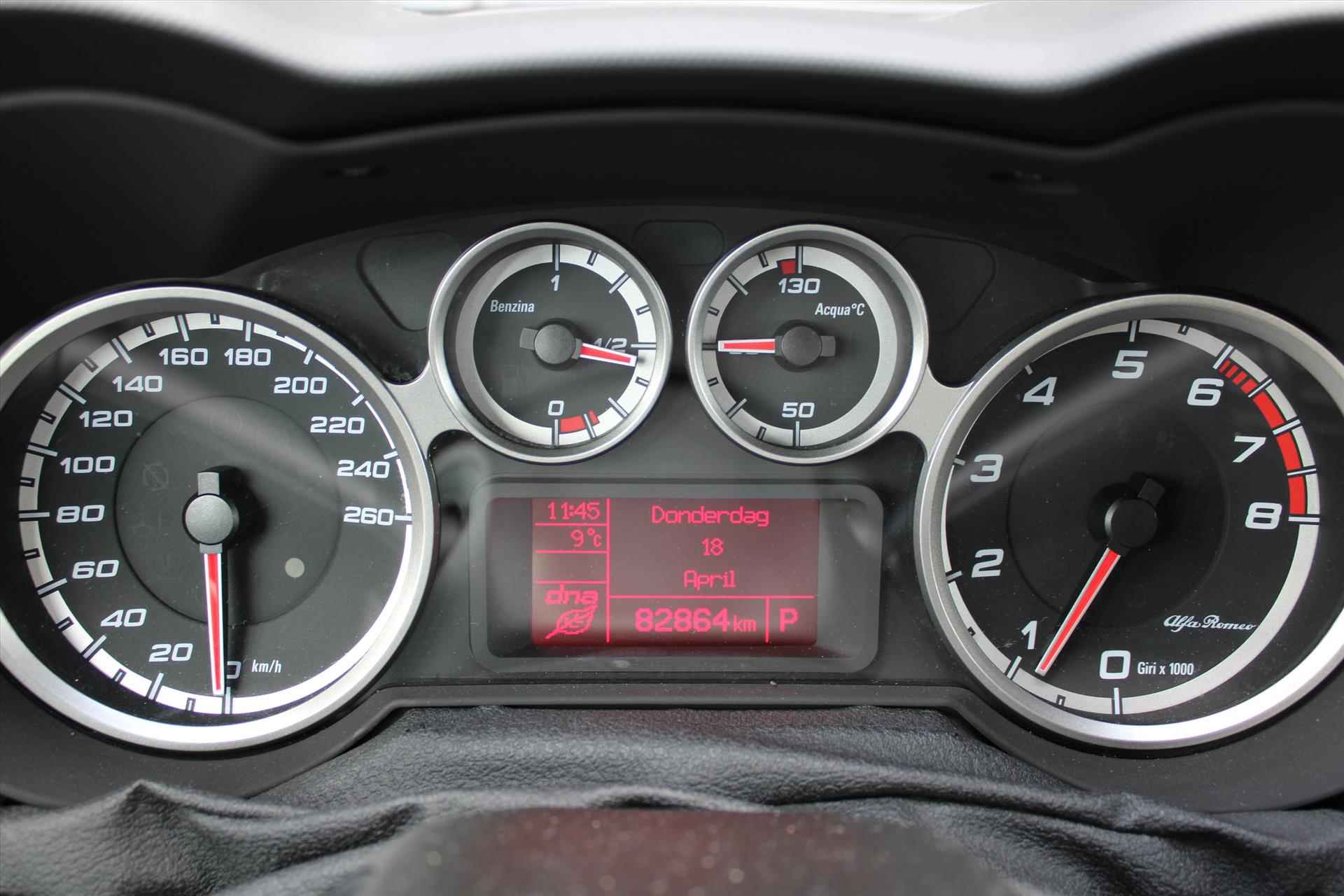 Alfa Romeo Mito 1.4 Turbo 185pk  TCT Automaat Super | Squadra Tuning + BMC Filter | Lederen bekleding | Navigatie | Dealer onderhouden | NL Auto | - 17/47