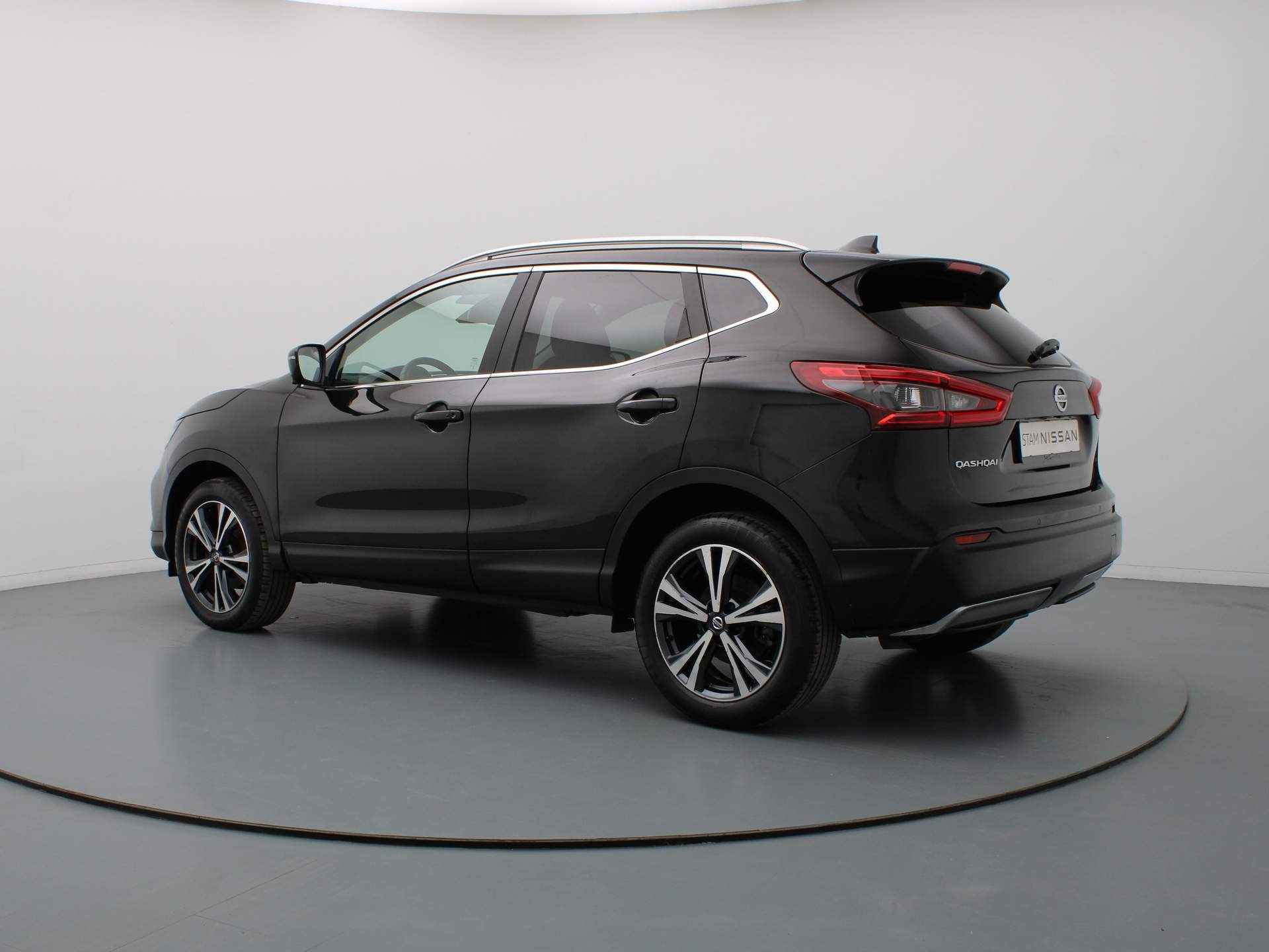 Nissan QASHQAI 140pk DIG-T N-Connecta 360° Camera | Climate | Navi | Panoramadak - 2/39