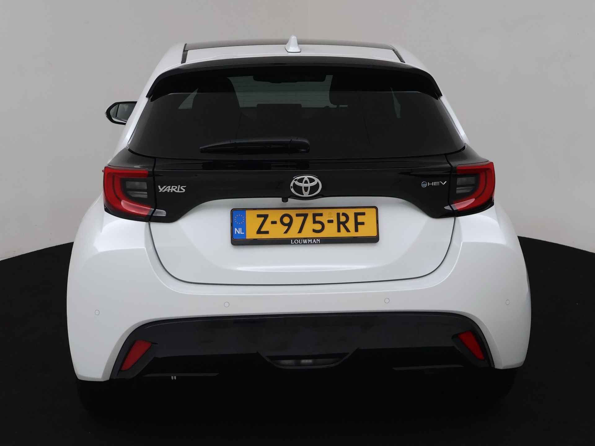 Toyota Yaris 1.5 Hybrid 130 Executive | JBL | Panoramadak | Head-up Display | Navigatie | Camera | Parkeersensoren | LM velgen | Stoel en stuurwiel verwarmd | - 29/42