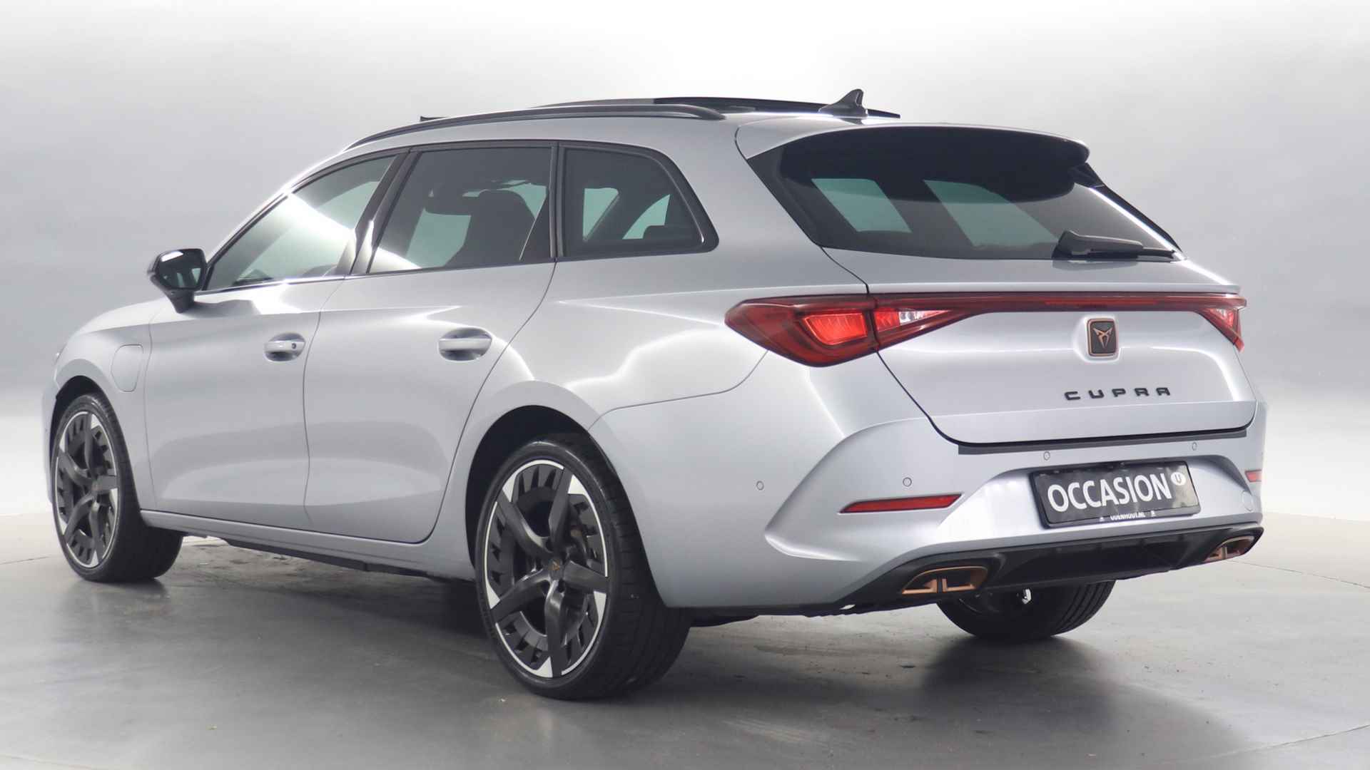 CUPRA Leon Sportstourer 1.4 TSI eHybrid 245pk PHEV VZ Performance / Panoramadak / Adaptive Cruise / Camera / Demonstratievoertuig - 4/39