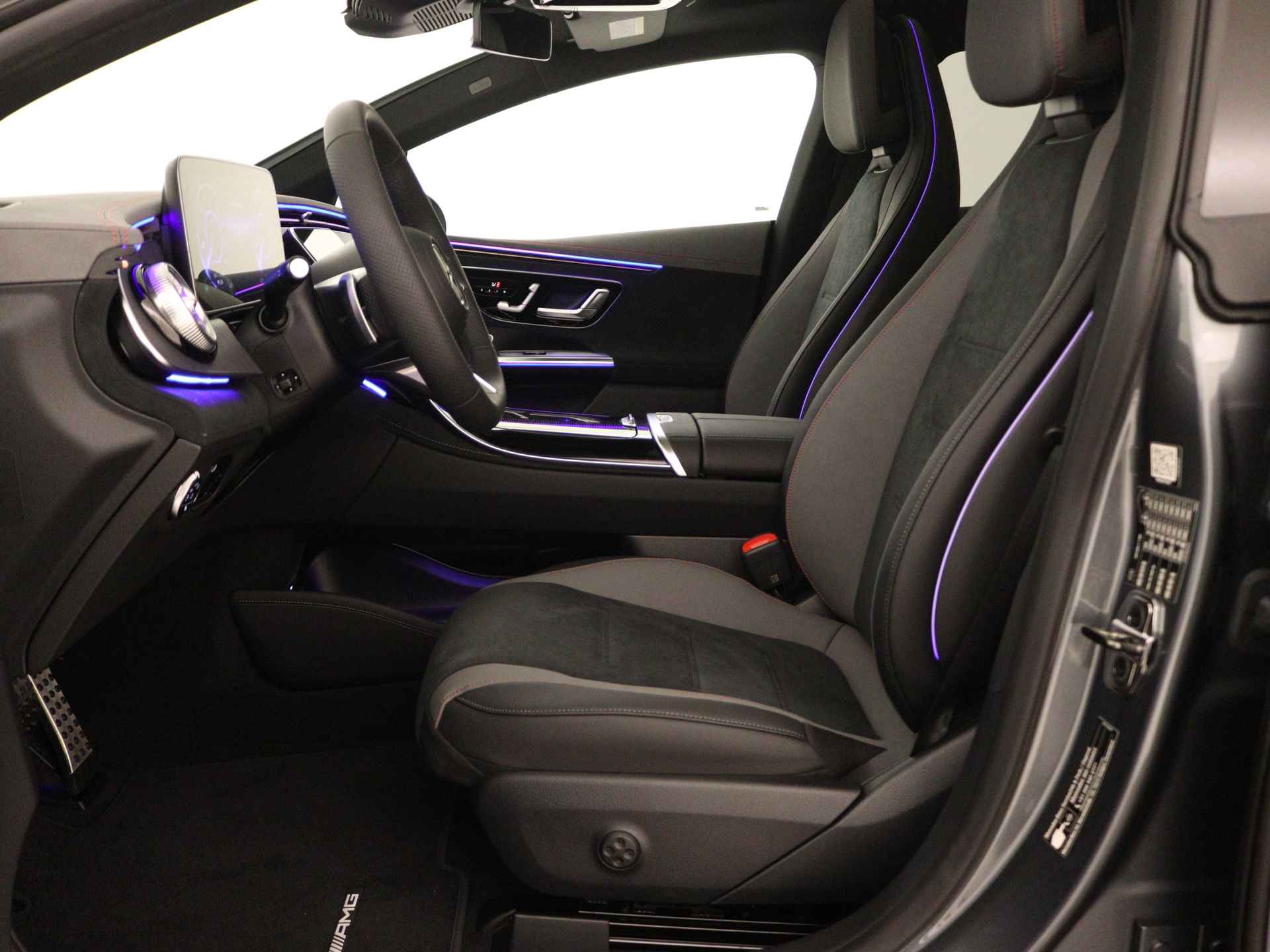 Mercedes-Benz EQE 350 AMG Line | Premium Pack | Nightpakket | Luchtvering | Rijassistentiepakket plus | Parkeerpakket met 360° camera's | USB-pakket plus | Burmester® 3D-Surround sound system | Smartphone integratiepakket | - 15/35