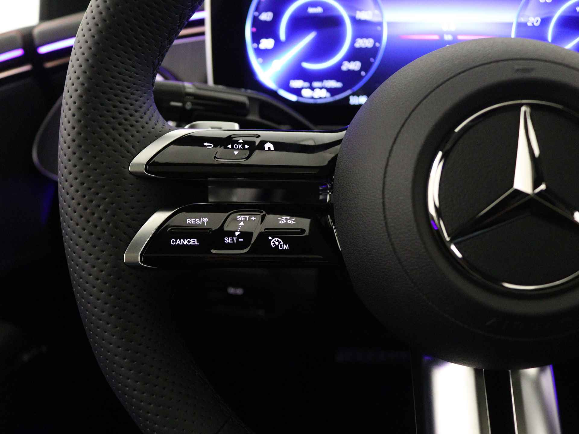 Mercedes-Benz EQE 350 AMG Line | Premium Pack | Nightpakket | Luchtvering | Rijassistentiepakket plus | Parkeerpakket met 360° camera's | USB-pakket plus | Burmester® 3D-Surround sound system | Smartphone integratiepakket | - 18/35