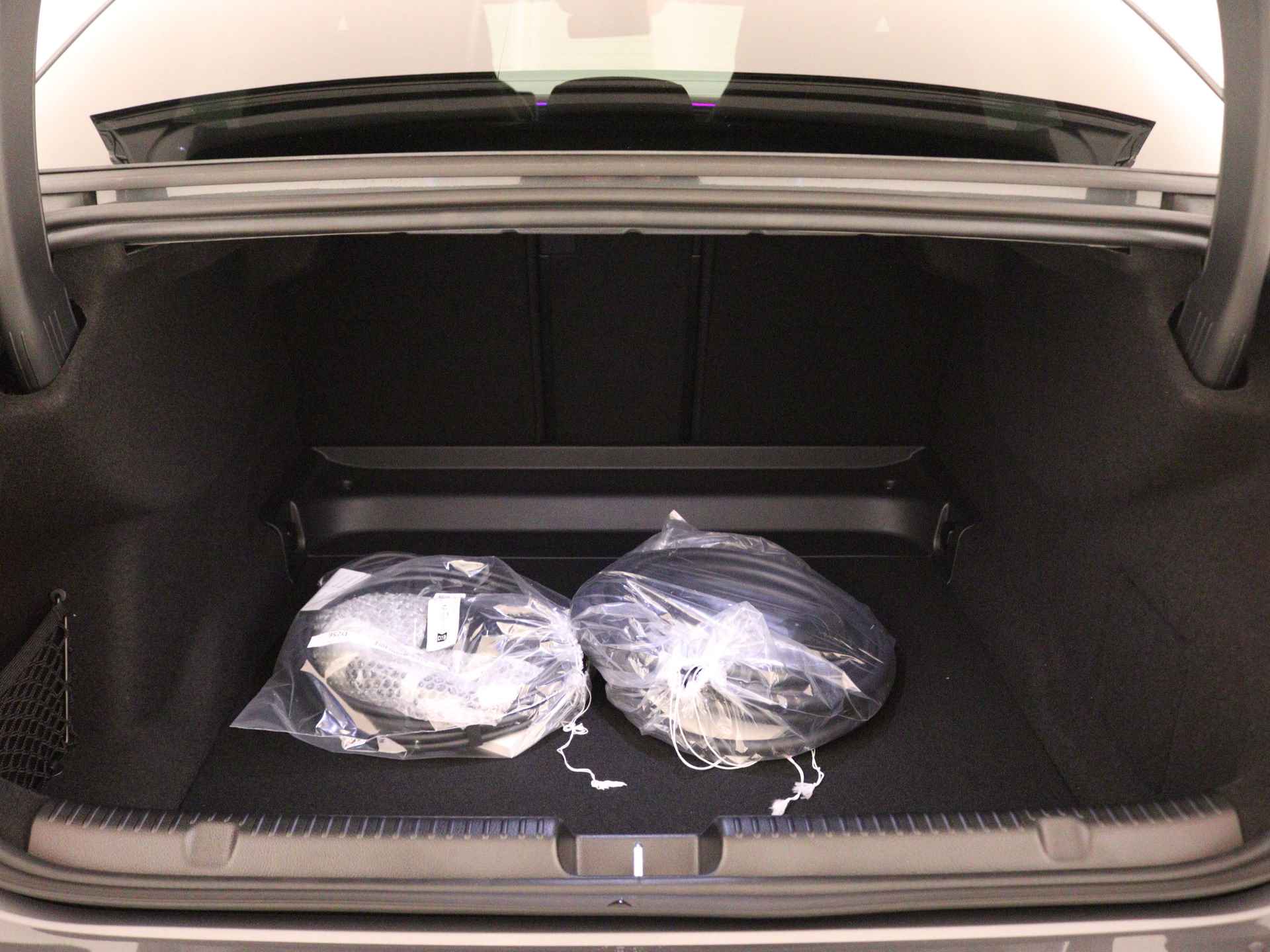 Mercedes-Benz EQE 350 AMG Line | Premium Pack | Nightpakket | Luchtvering | Rijassistentiepakket plus | Parkeerpakket met 360° camera's | USB-pakket plus | Burmester® 3D-Surround sound system | Smartphone integratiepakket | - 31/35