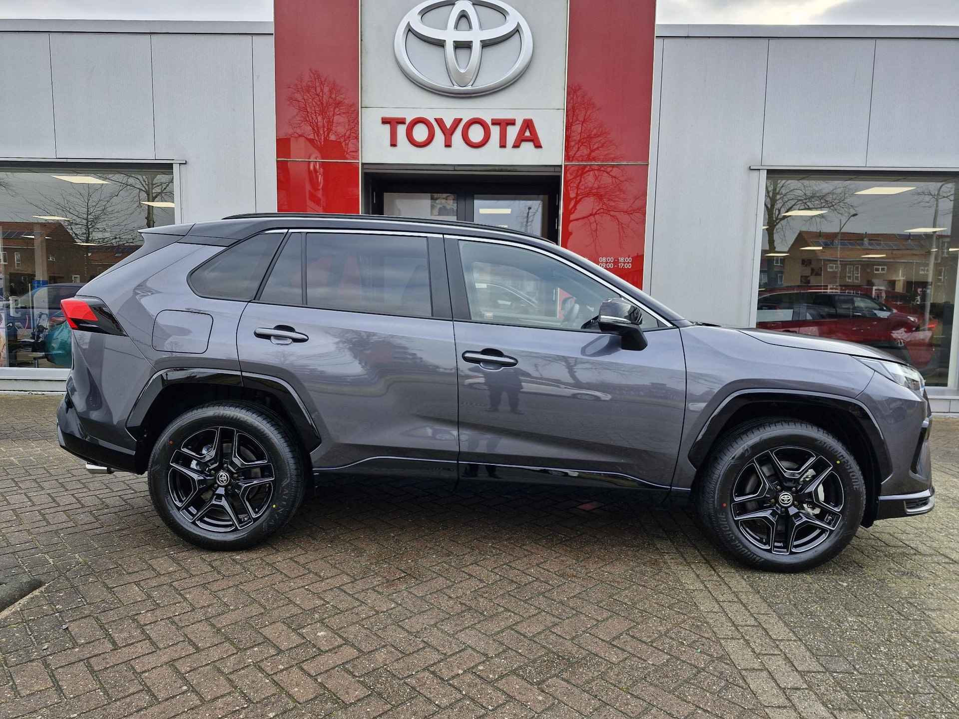 Toyota RAV4 2.5 Plug-in Hybrid AWD GR SPORT - 2/39