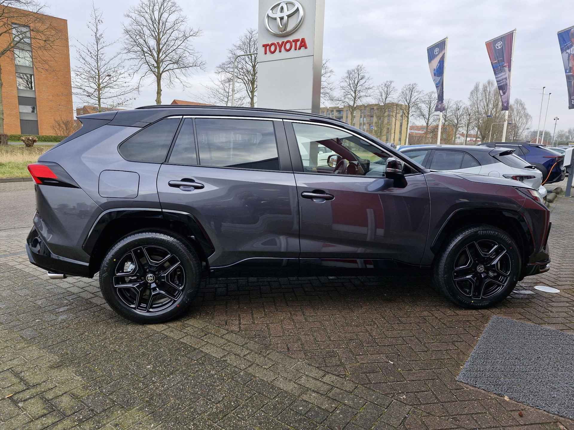 Toyota RAV4 2.5 Plug-in Hybrid AWD GR SPORT - 7/39