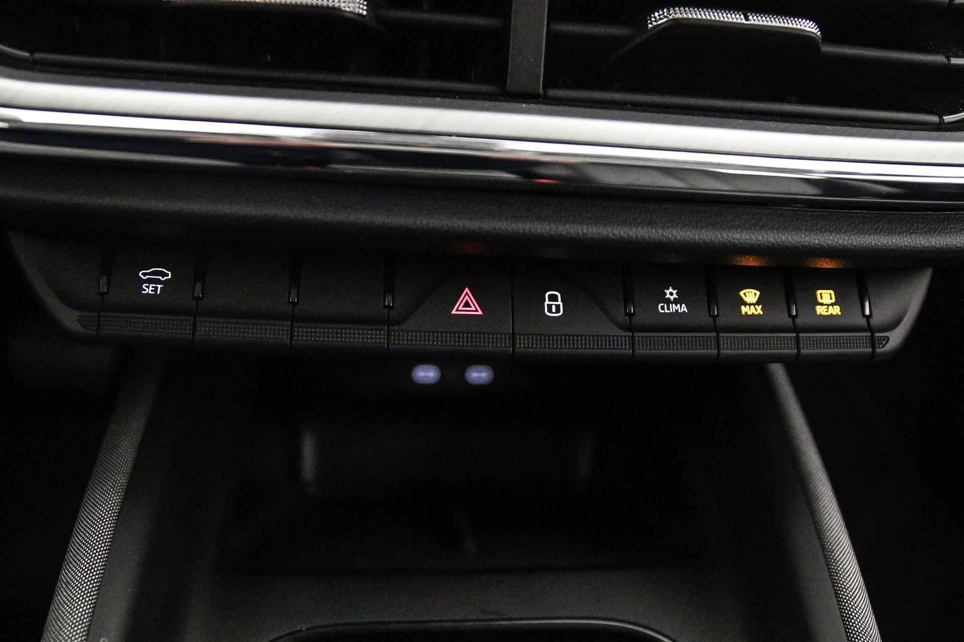 Skoda Enyaq iV 60 180pk Automaat Trekhaak, Navigatie, Adaptive cruise control, Parkeersensor achter, DAB, Radio, Airco, LED verlichting, App connect, Keyless start - 21/53