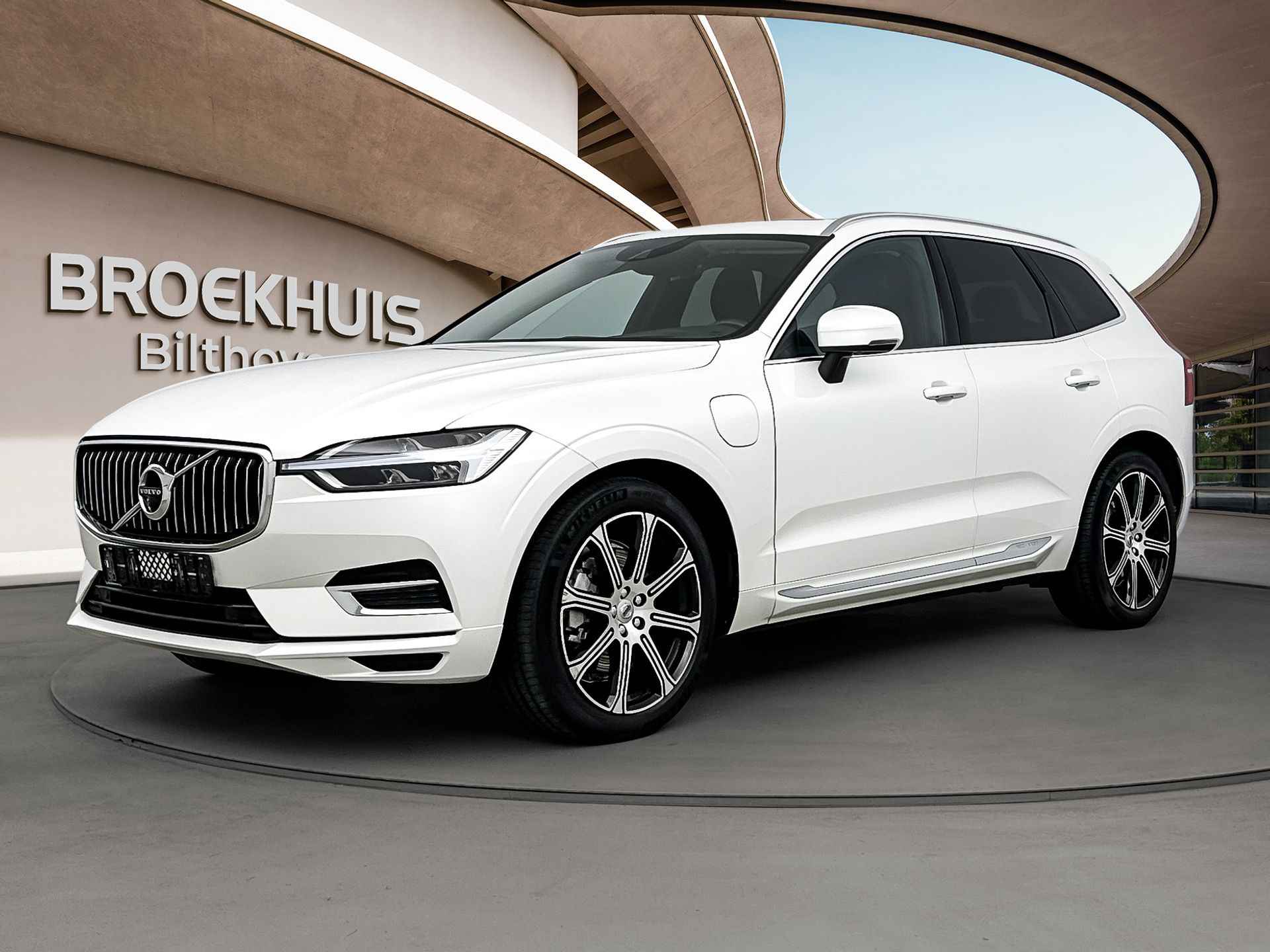 Volvo XC60 T6 AWD Recharge Inscription | Luchtvering | 360° Camera | Head-Up Display | Harman Kardon | Stoelventilatie | Adaptieve Cruise C - 2/62