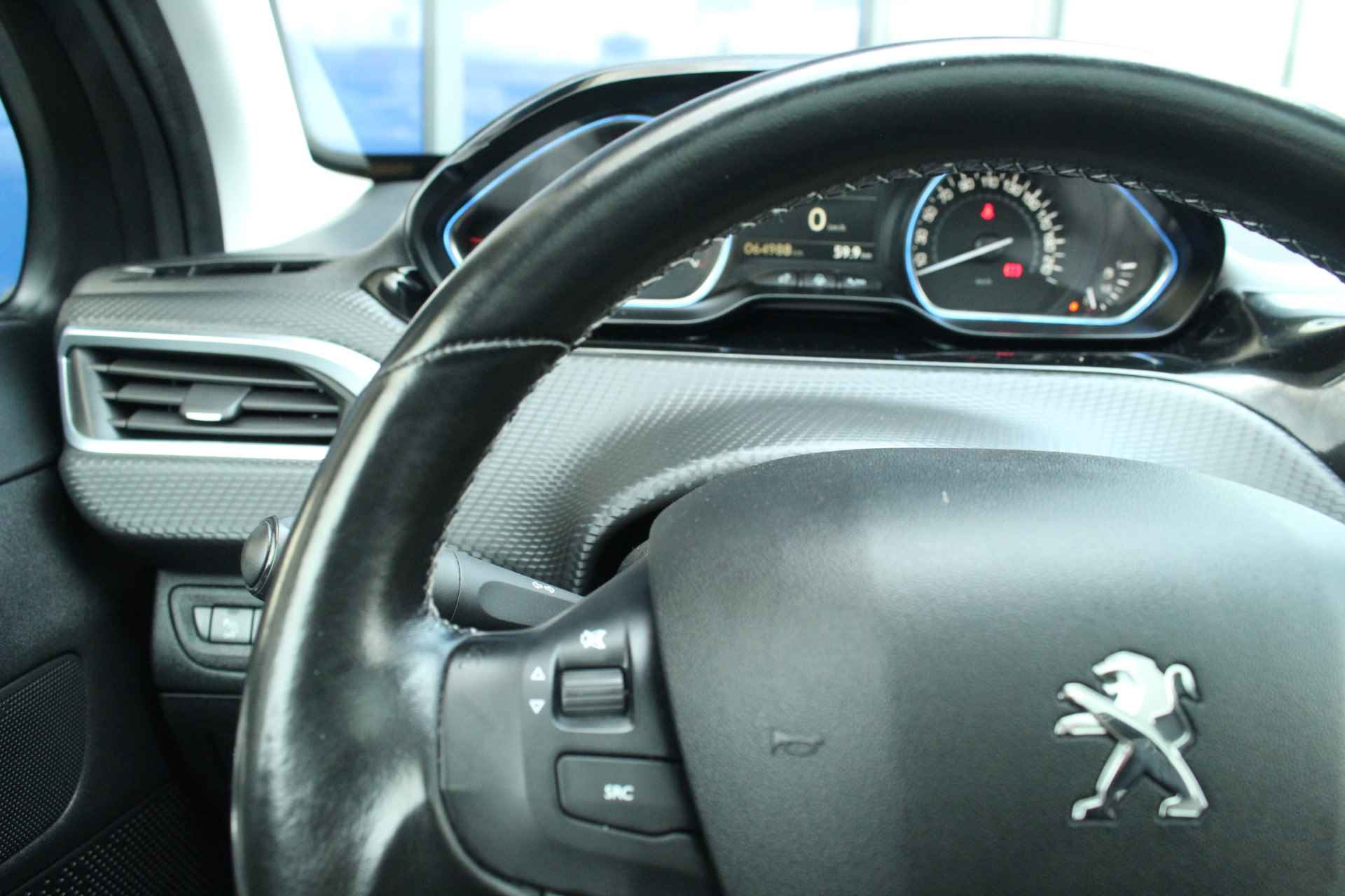 Peugeot 2008 SUV 1.2 110PK ALLURE | Panoramadak | Navi | Climate & Cruise C. | LMV BLUETOOTH ETC - 7/20