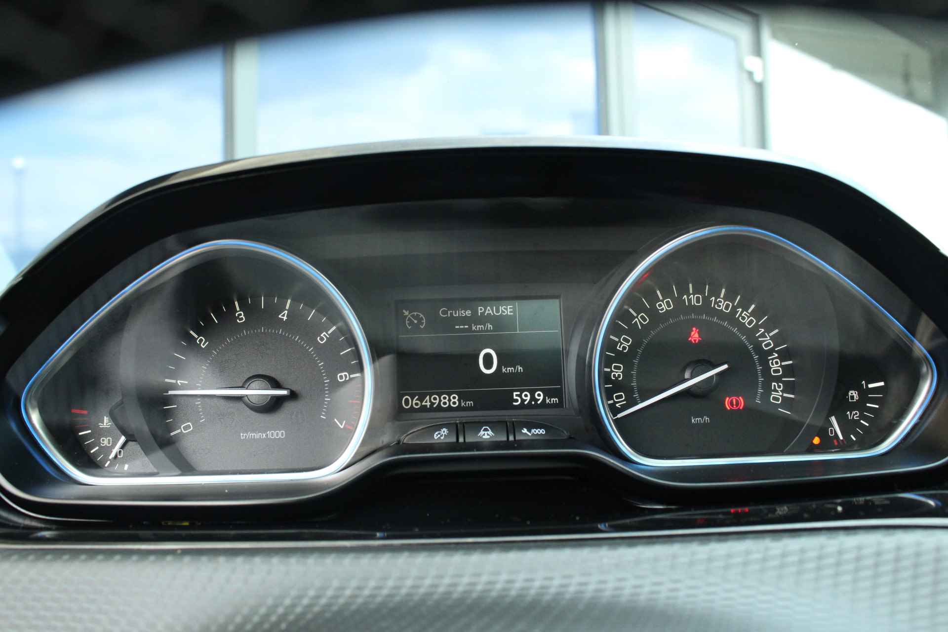 Peugeot 2008 SUV 1.2 110PK ALLURE | Panoramadak | Navi | Climate & Cruise C. | LMV BLUETOOTH ETC - 8/20