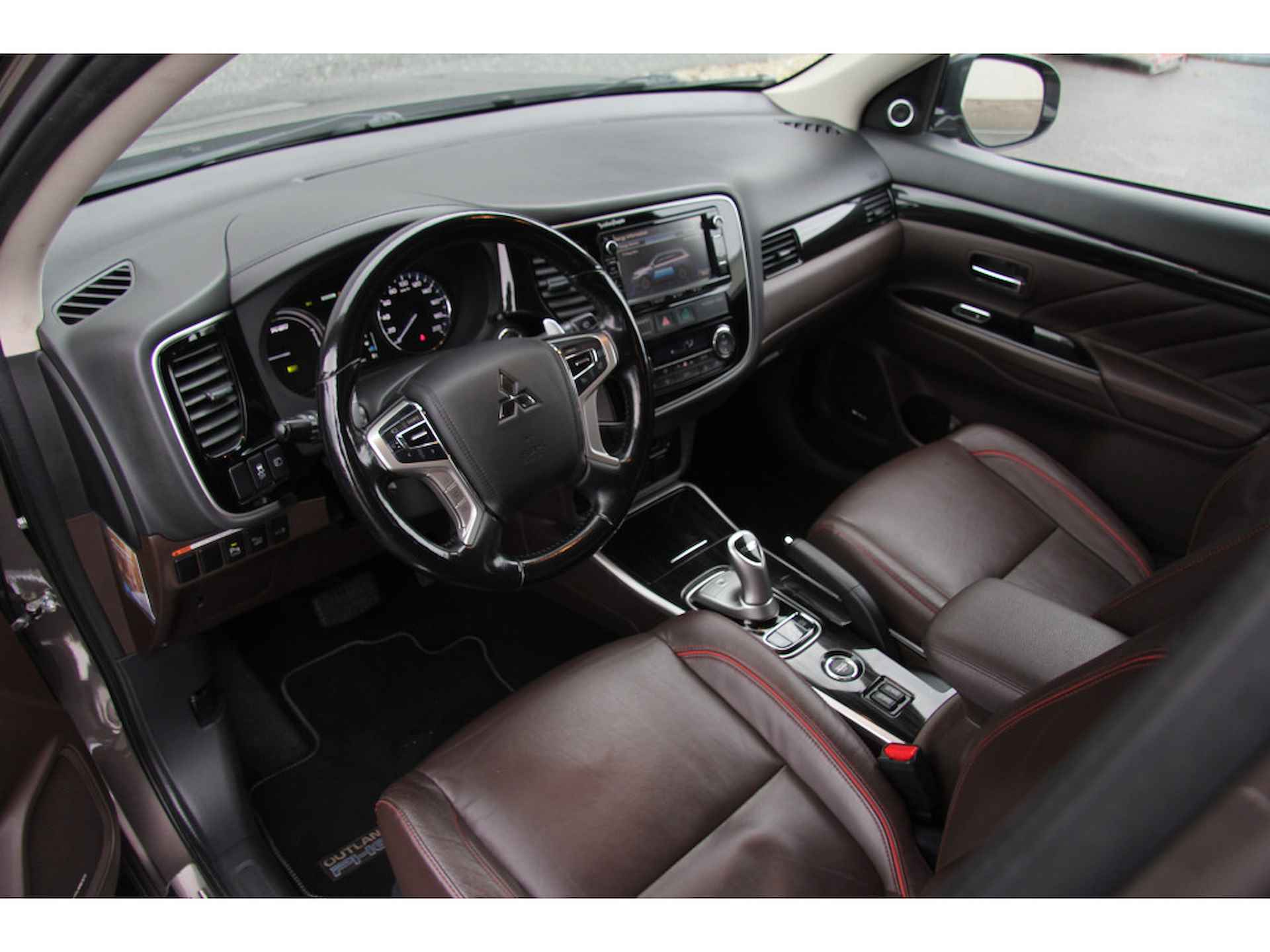 Mitsubishi Outlander 2.0 PHEV 4WD Instyle/360Cam/Trekhaak/Led-Xenon - 12/43