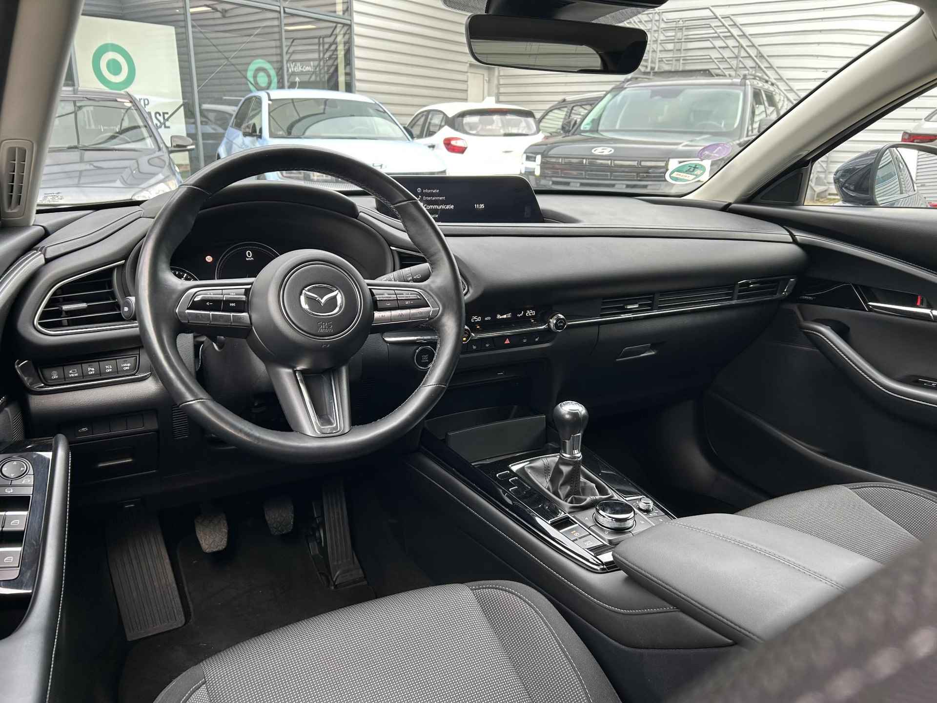 Mazda CX-30 2.0 e-SkyActiv-G M Hybrid Luxury | Rijklaarprijs! | Trekhaak | Navigatie | Camera | Adaptive CC | Climate | Stoel en Stuurverwarming | Inclusief 36 mnd Garantie! - 11/29