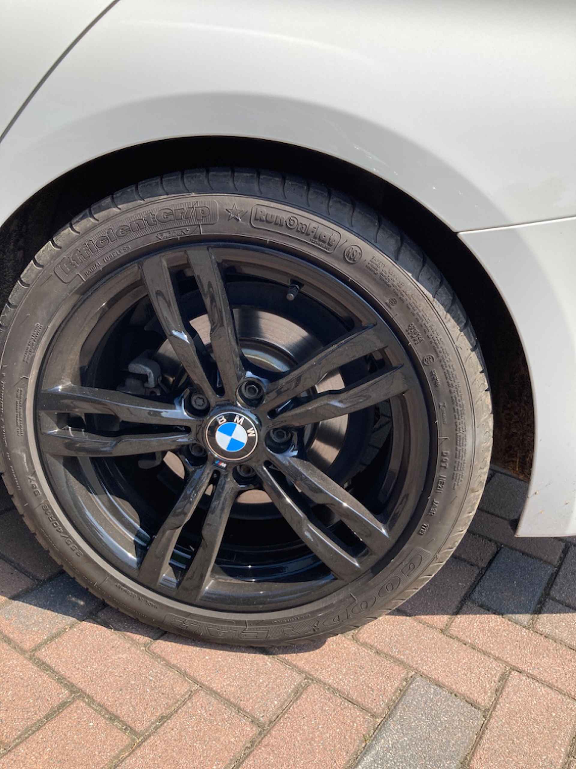 BMW 3 Serie Touring 318i EXECUTIVE | M-SPORT | 18'' LMV | SPORT STOEL | PRIVACY GLASS | LED | NAVI | CLIMATE CONRTOL | PARK SENSOR - 13/28