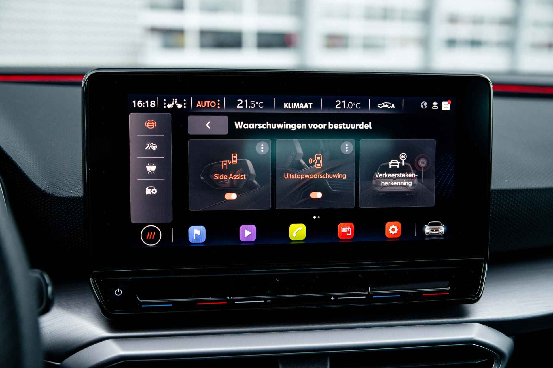 SEAT Leon 1.0 eTSI 110PK DSG Aut. FR Business Intense | Panorama Dak | Virtual Cockpit | ACC | 17'' LMV | Camera | App-Connect - 33/43