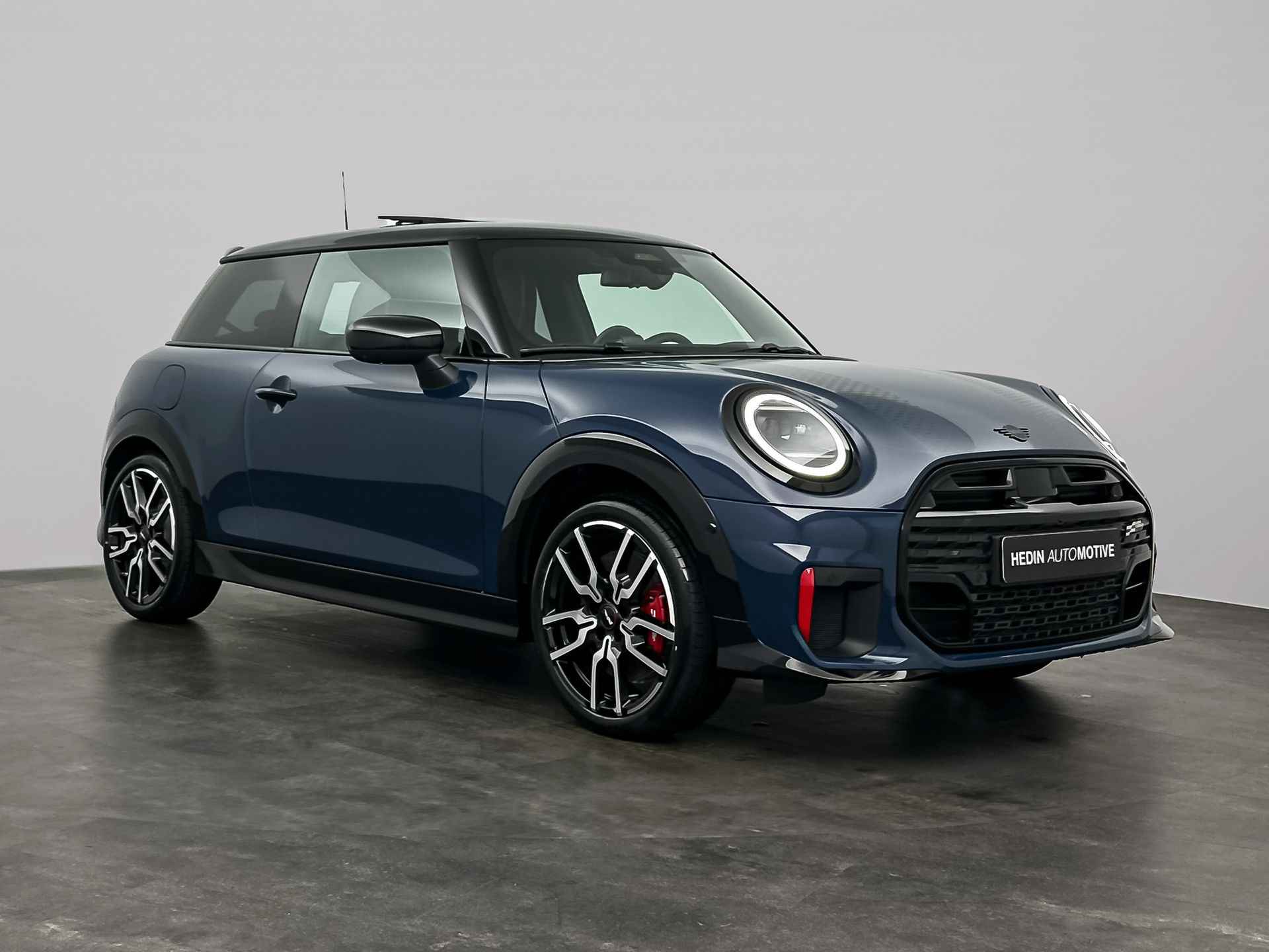 MINI 3-deurs 2.0 JCW John Cooper Works | XL Pack | 18 Inch LM | Dak- en spiegels in zwart | Motorkapstriping - 4/25