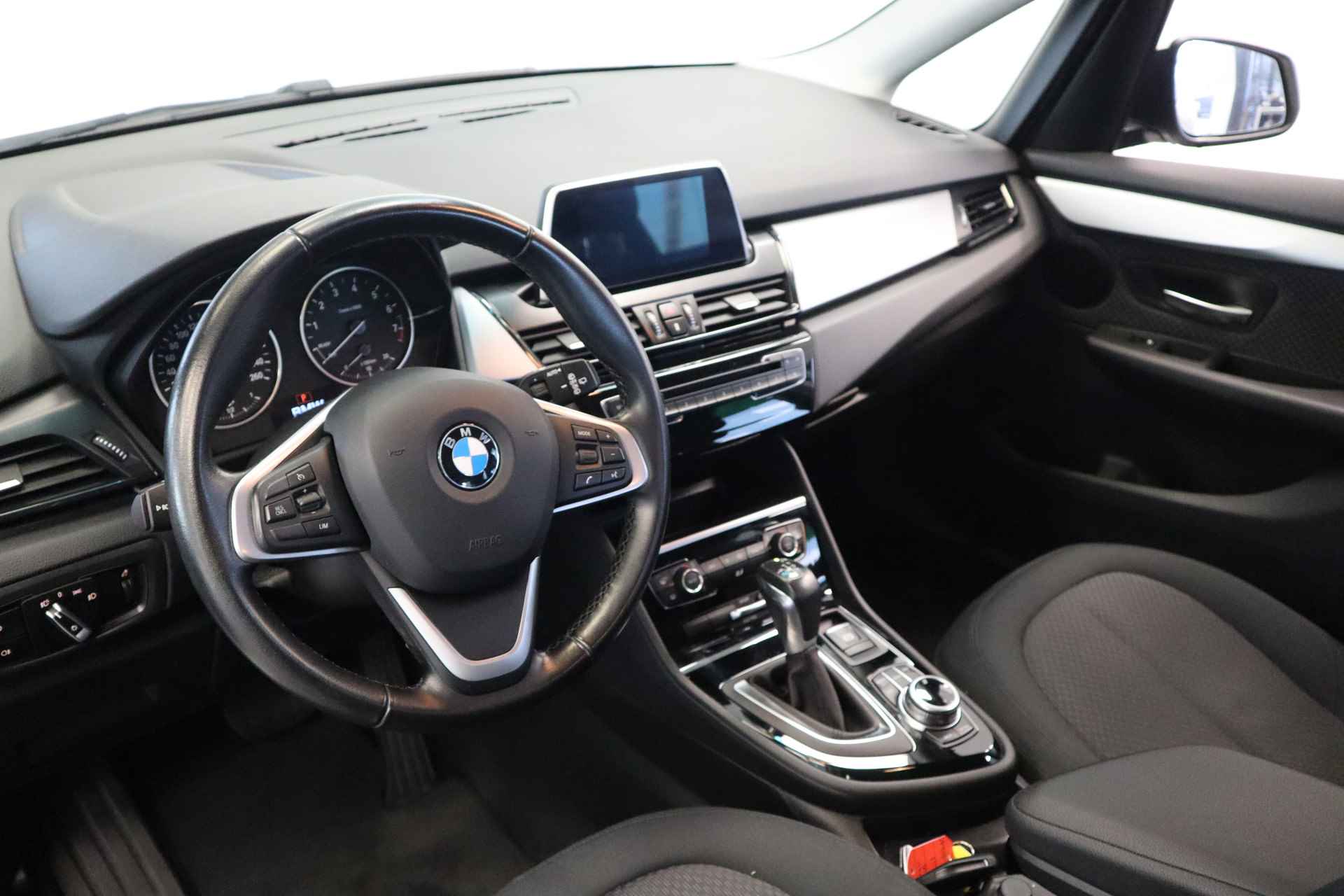 BMW 2 Serie Active Tourer 218i Corporate Lease Executive Full-led Navigatie - 8/18