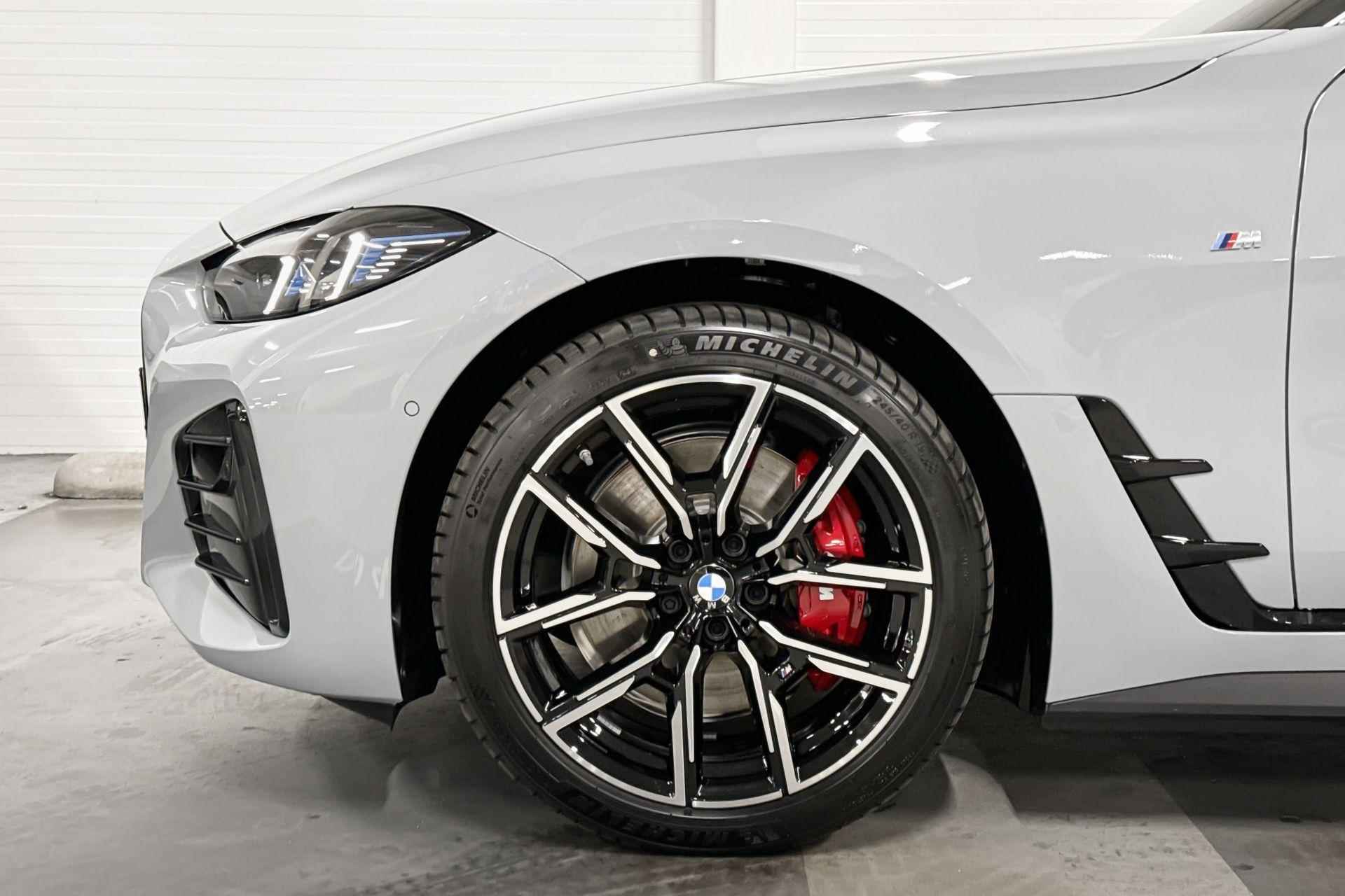 BMW i4 eDrive35 | M-Sport Pro | Comfort Pack | Laser Achterlichten | Harman/Kardon | Schuif-/Kanteldak | Comfort Access - 4/32